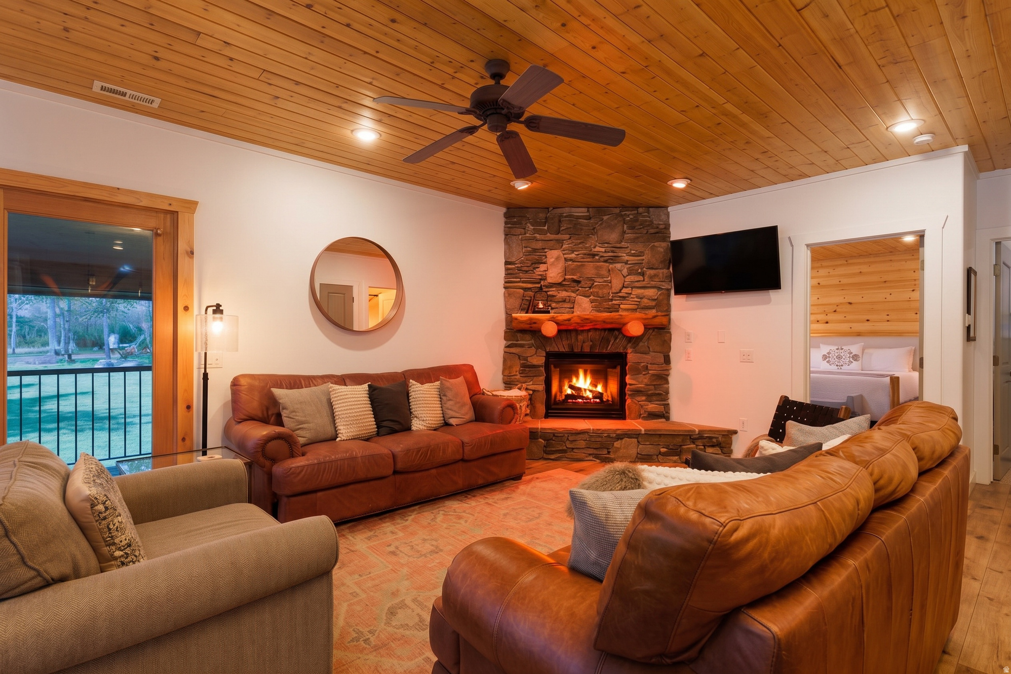 main property photo 18