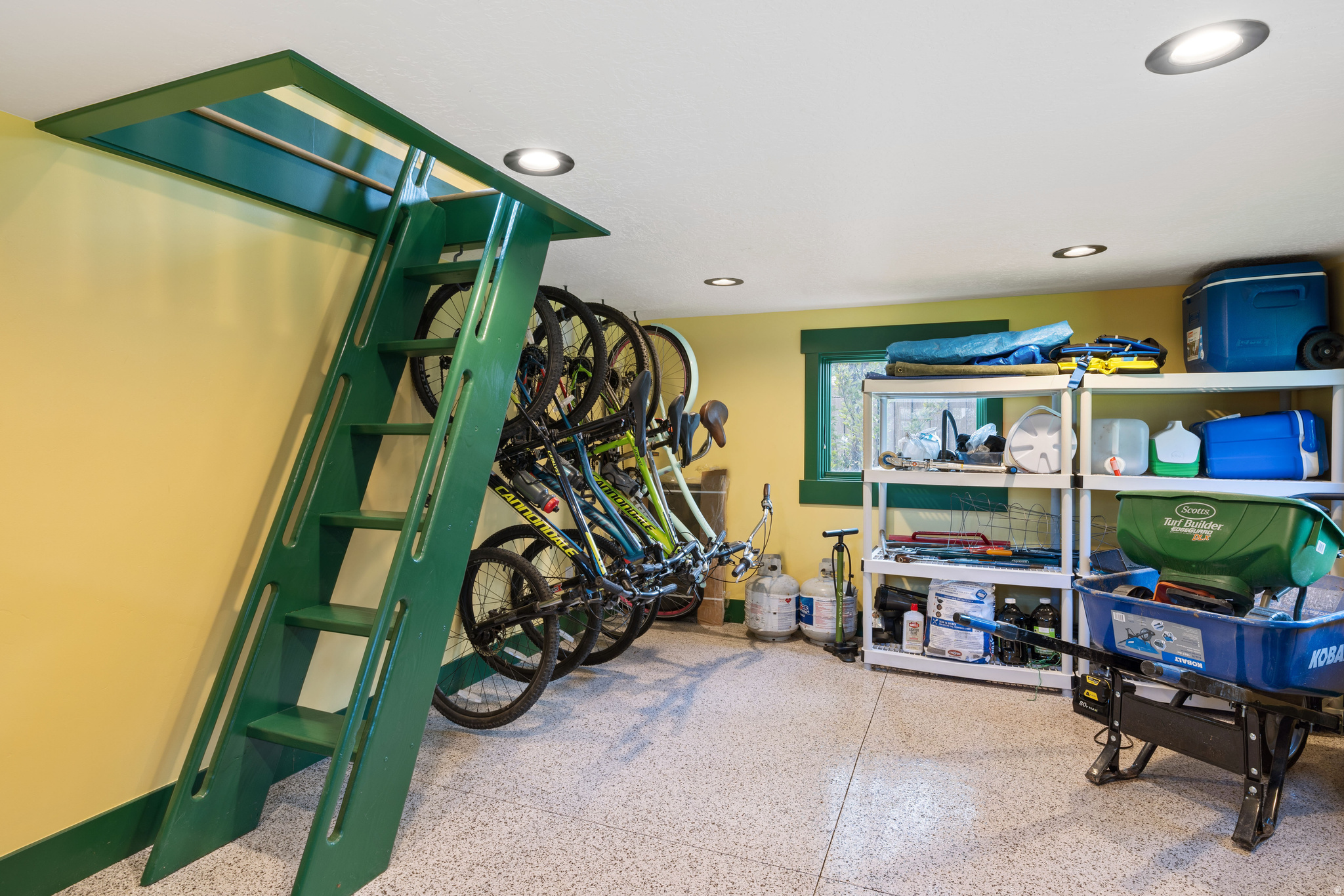 main property photo 49