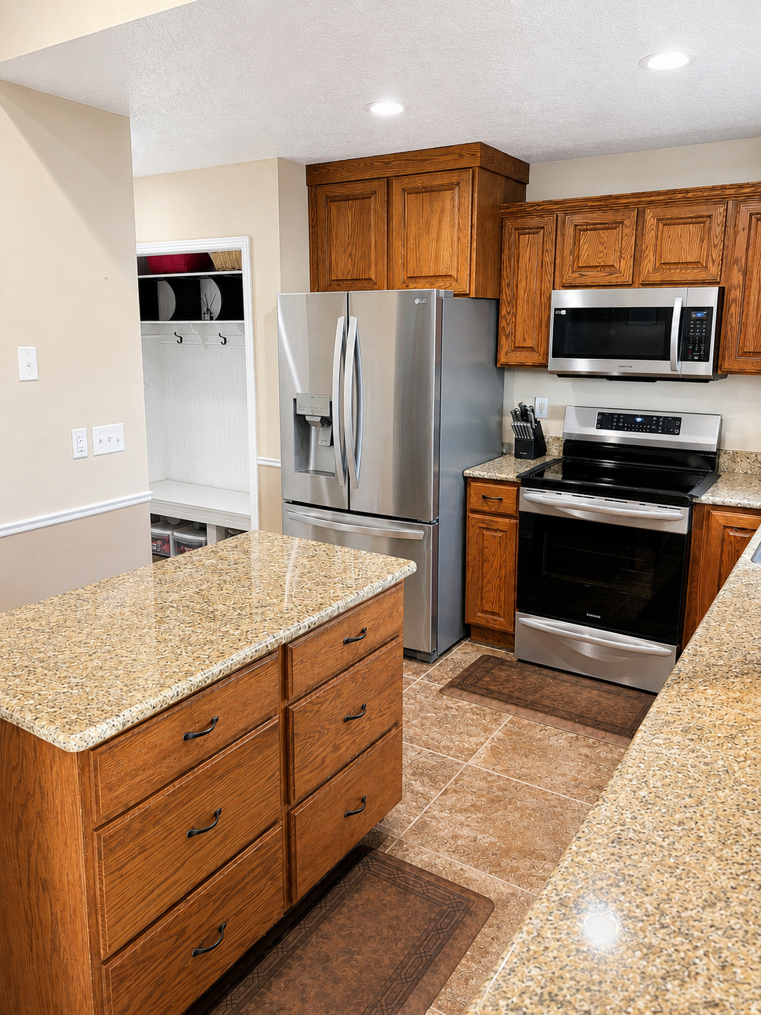 main property photo 5
