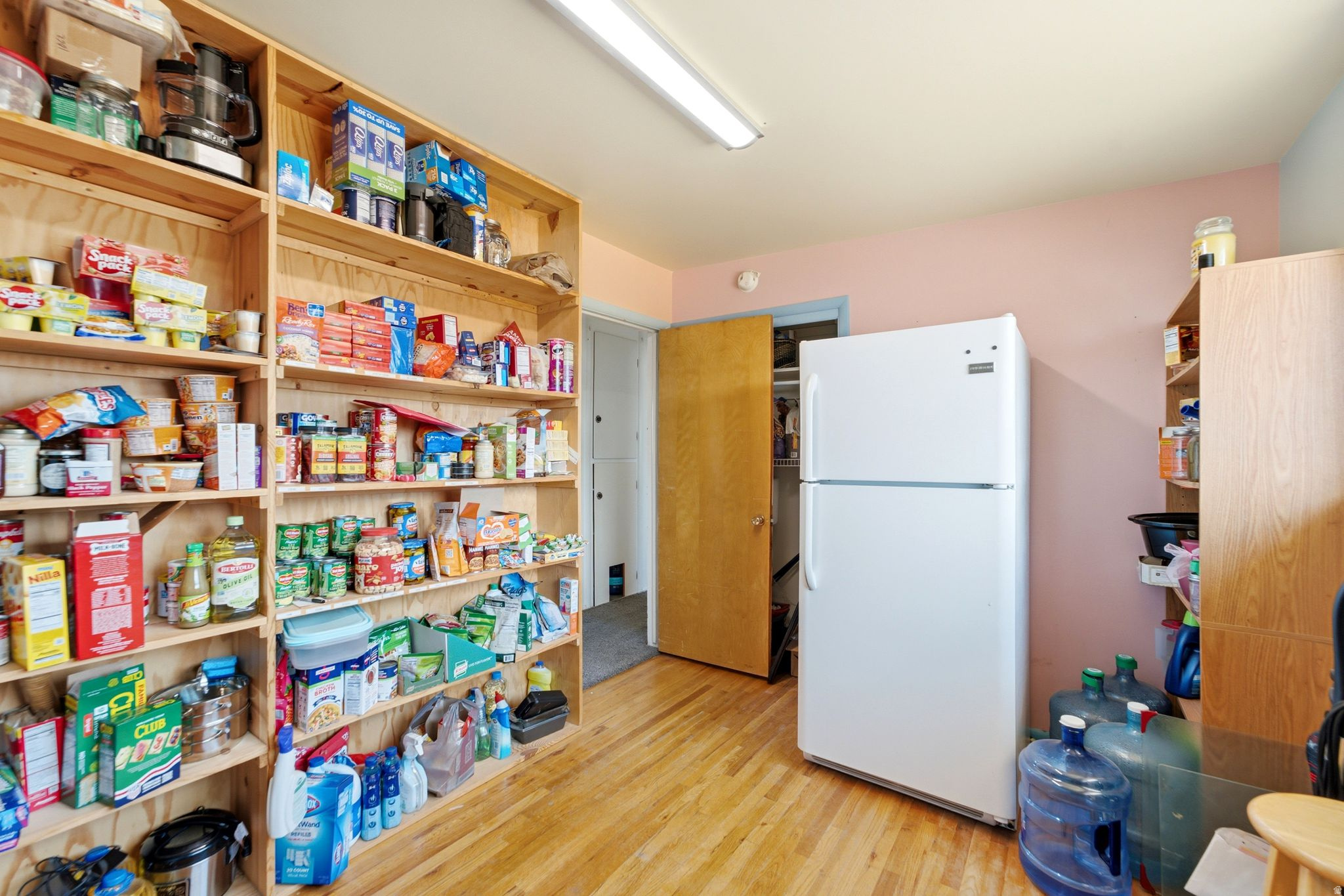main property photo 7