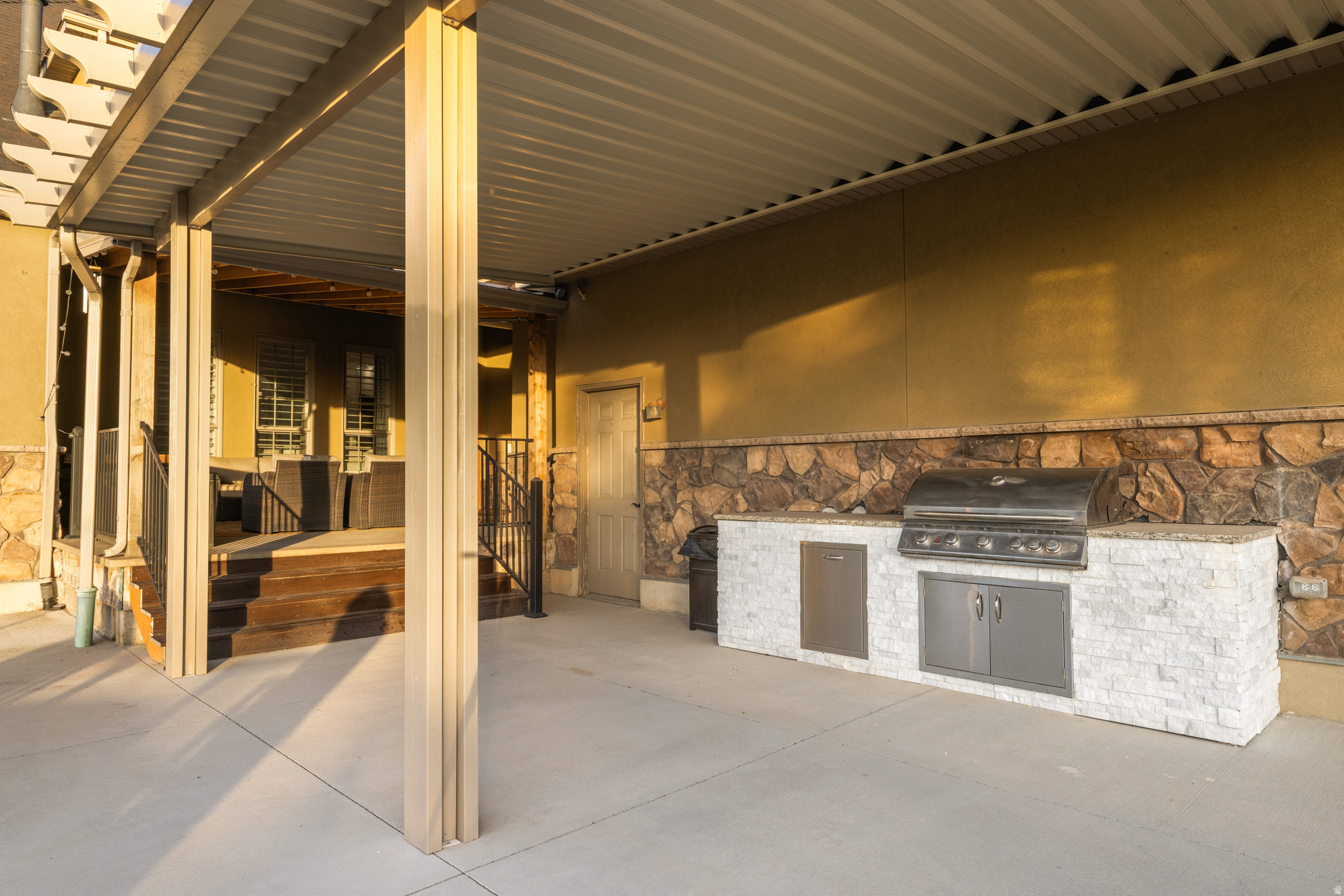 main property photo 51