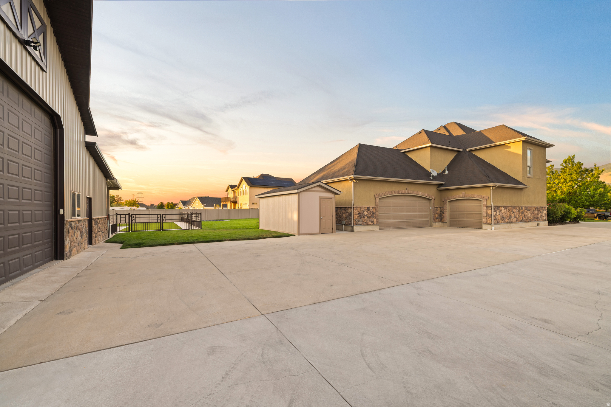 main property photo 8