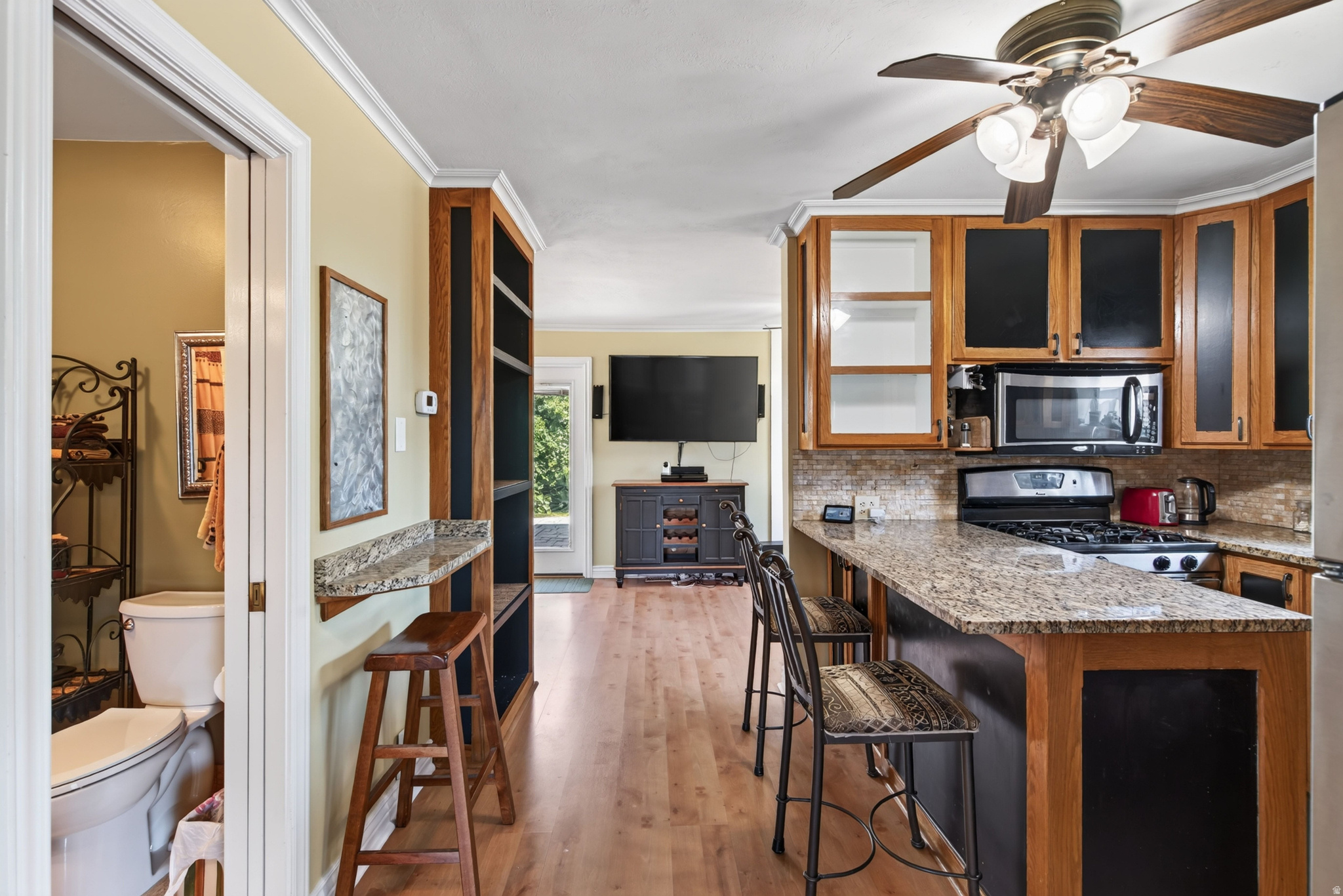 main property photo 7