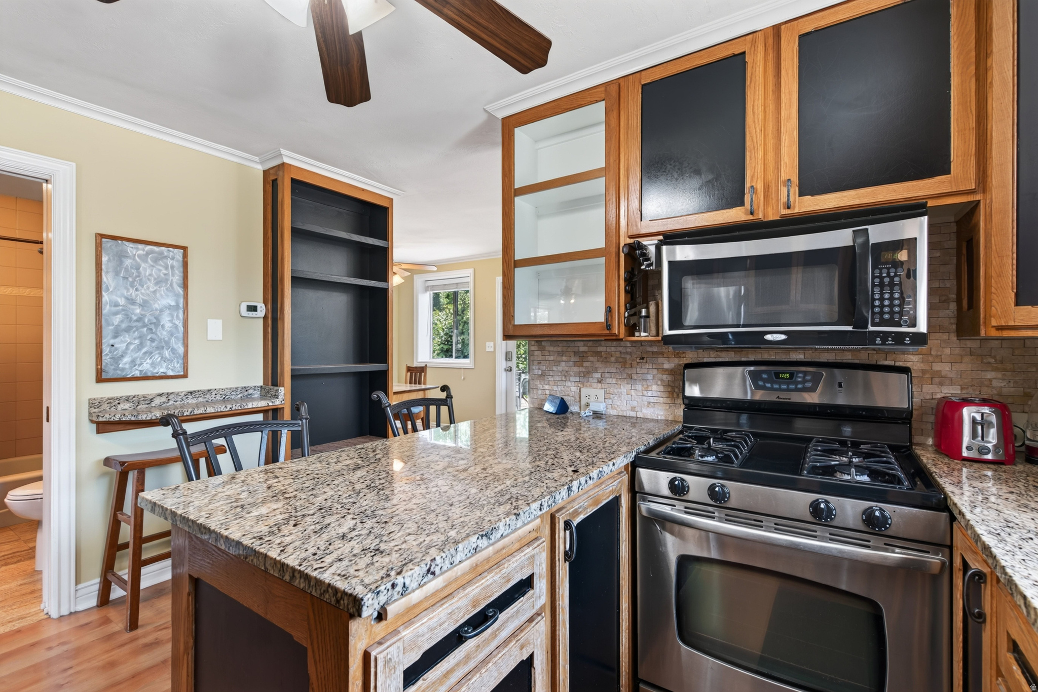 main property photo 8