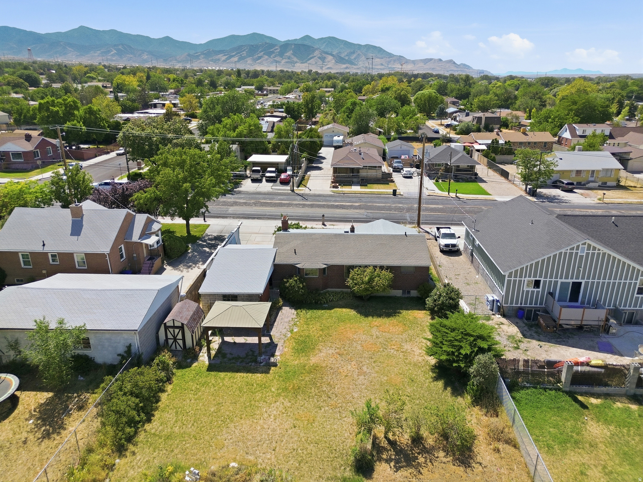 main property photo 37