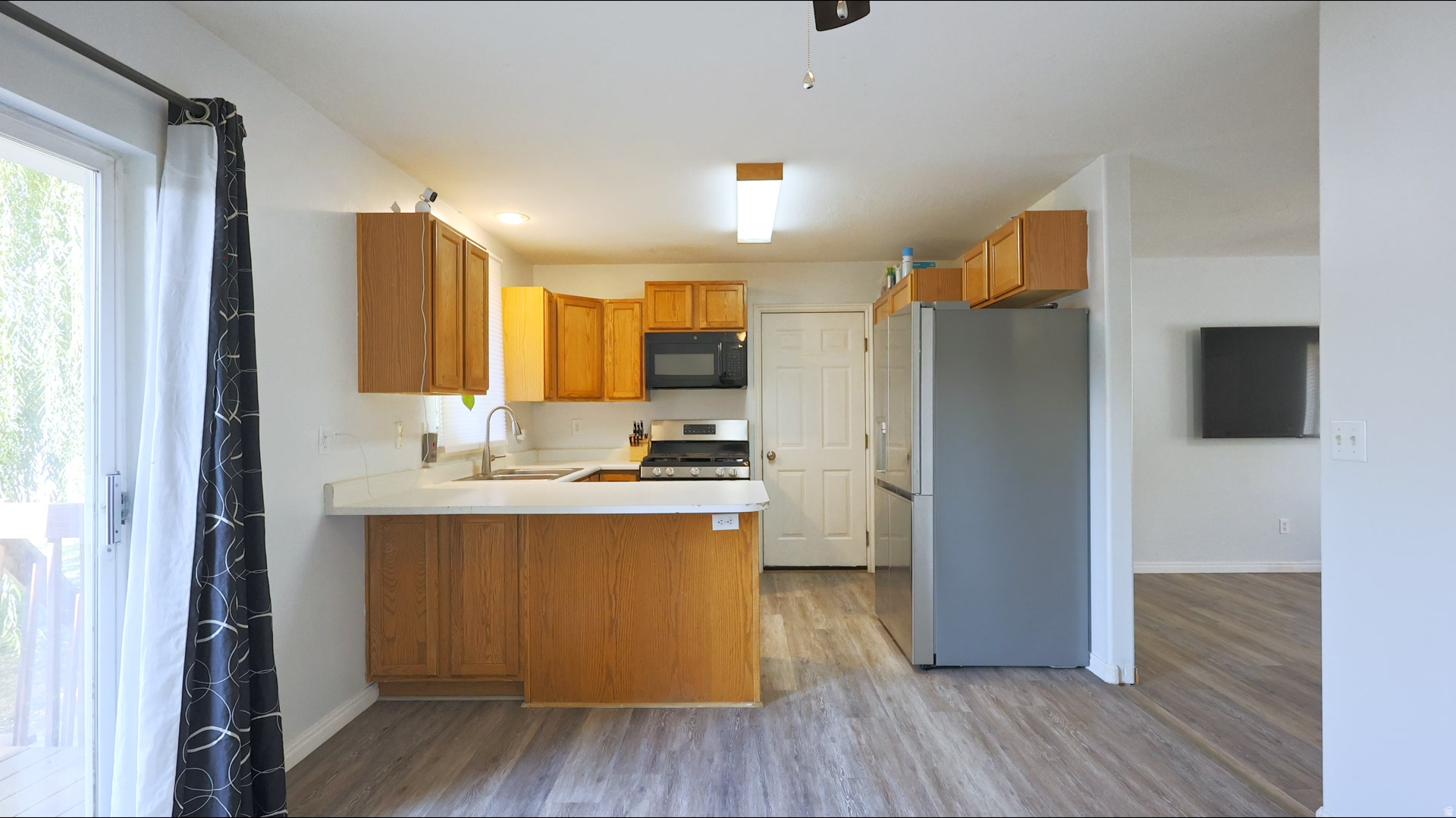 main property photo 5