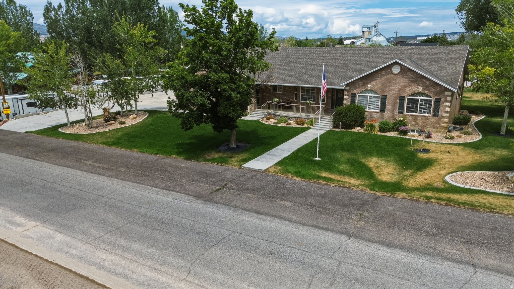 main property photo 51