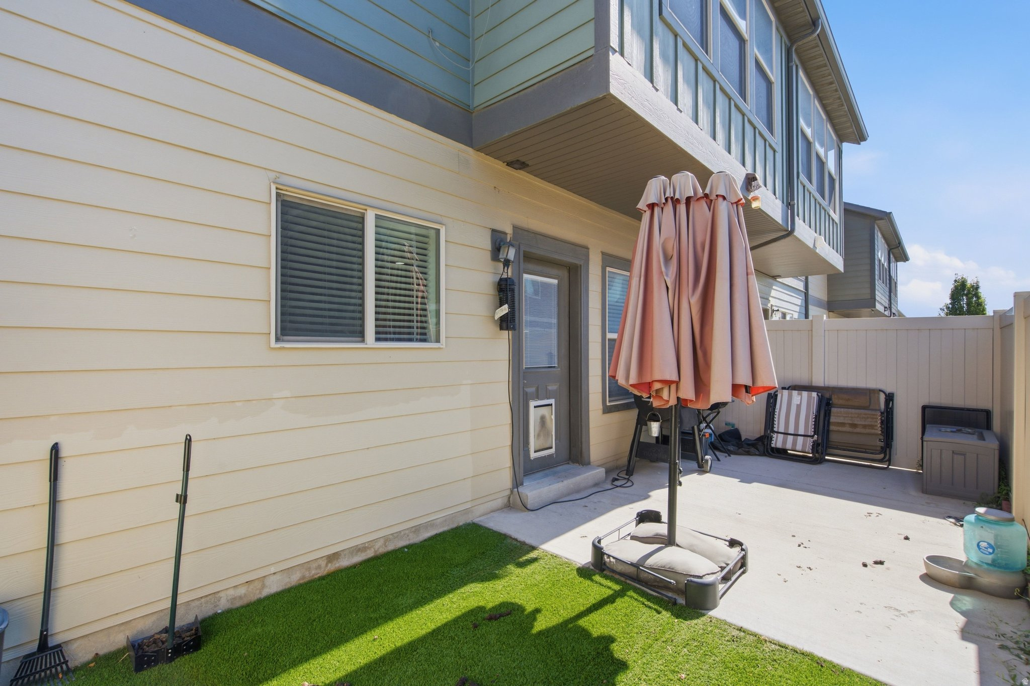 main property photo 45