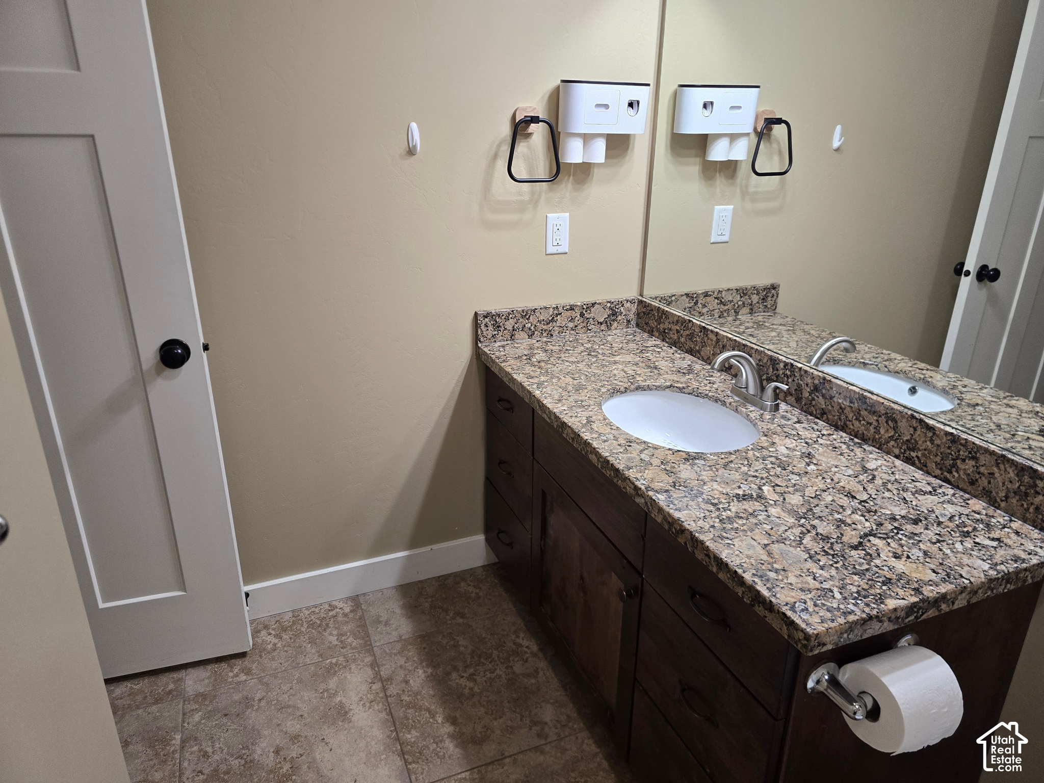 main property photo 51