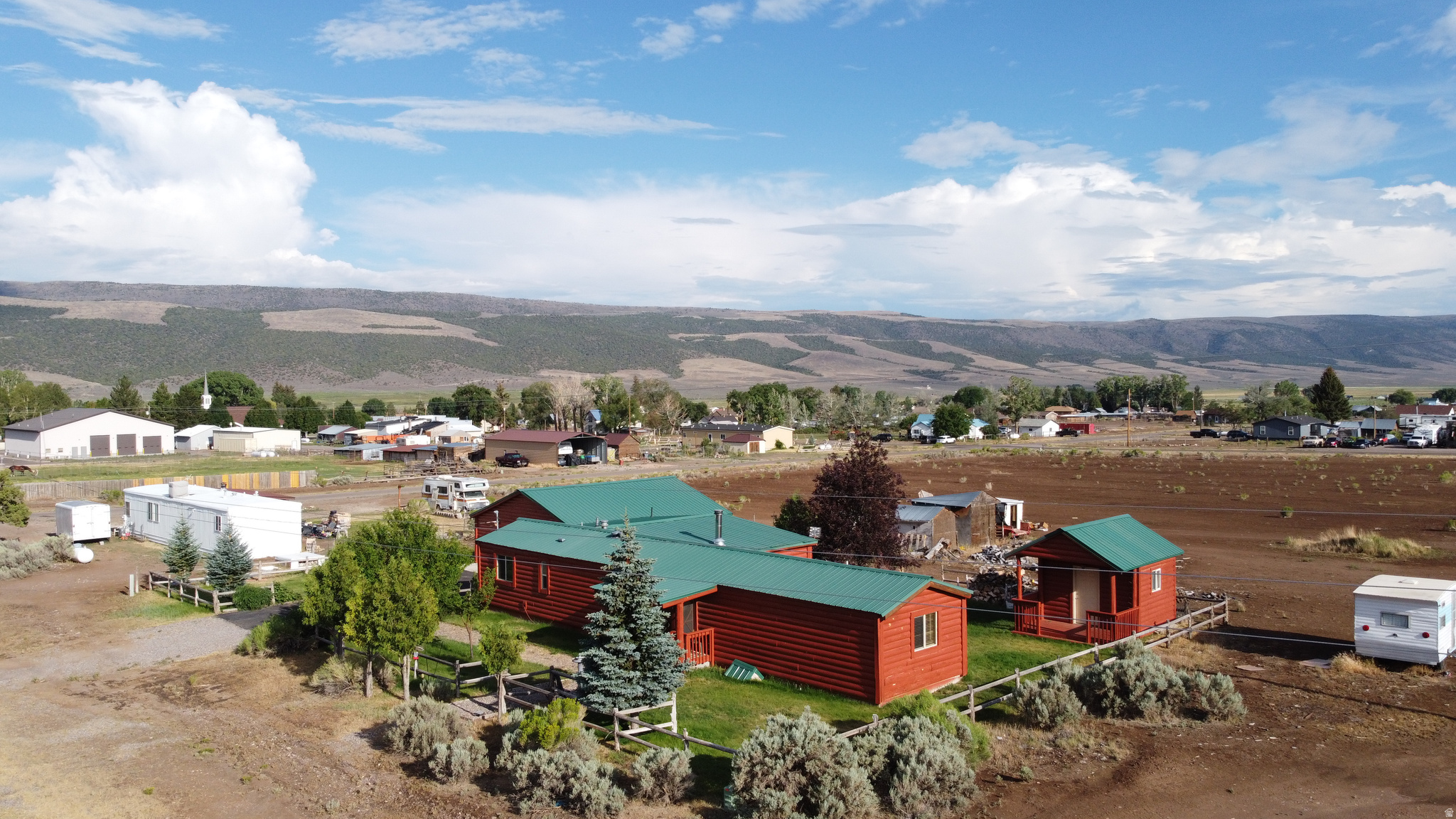 main property photo 30