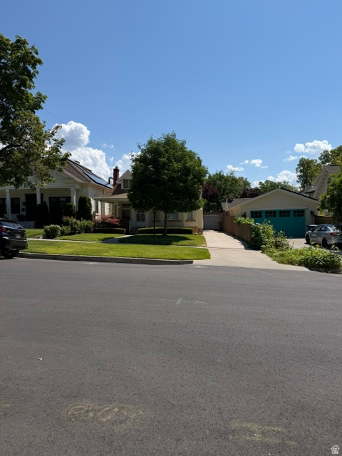 main property photo 32