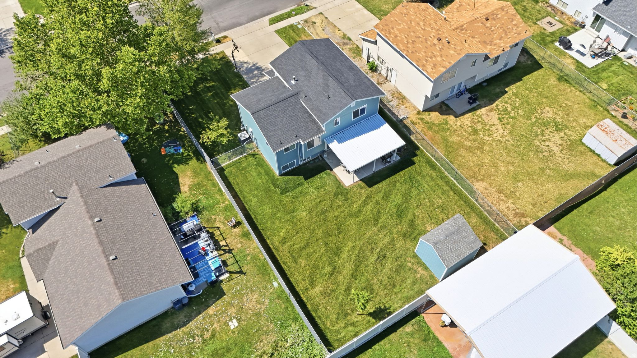 main property photo 40