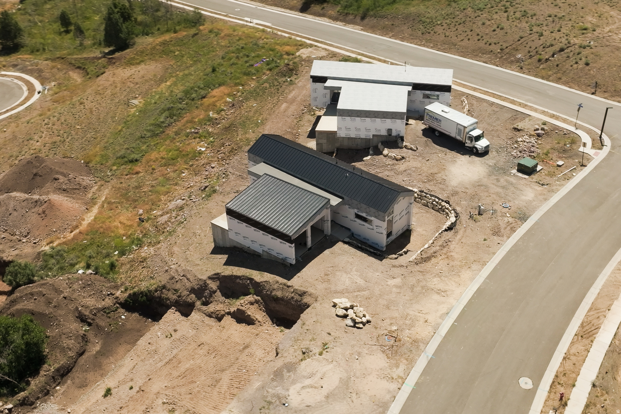 main property photo 4