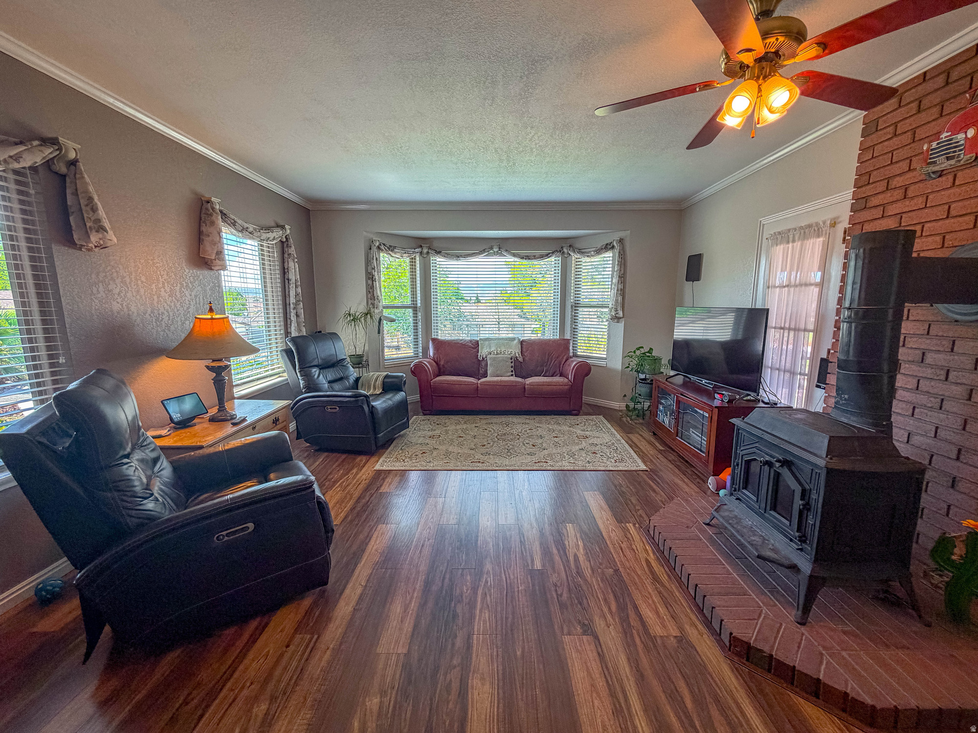 main property photo 9
