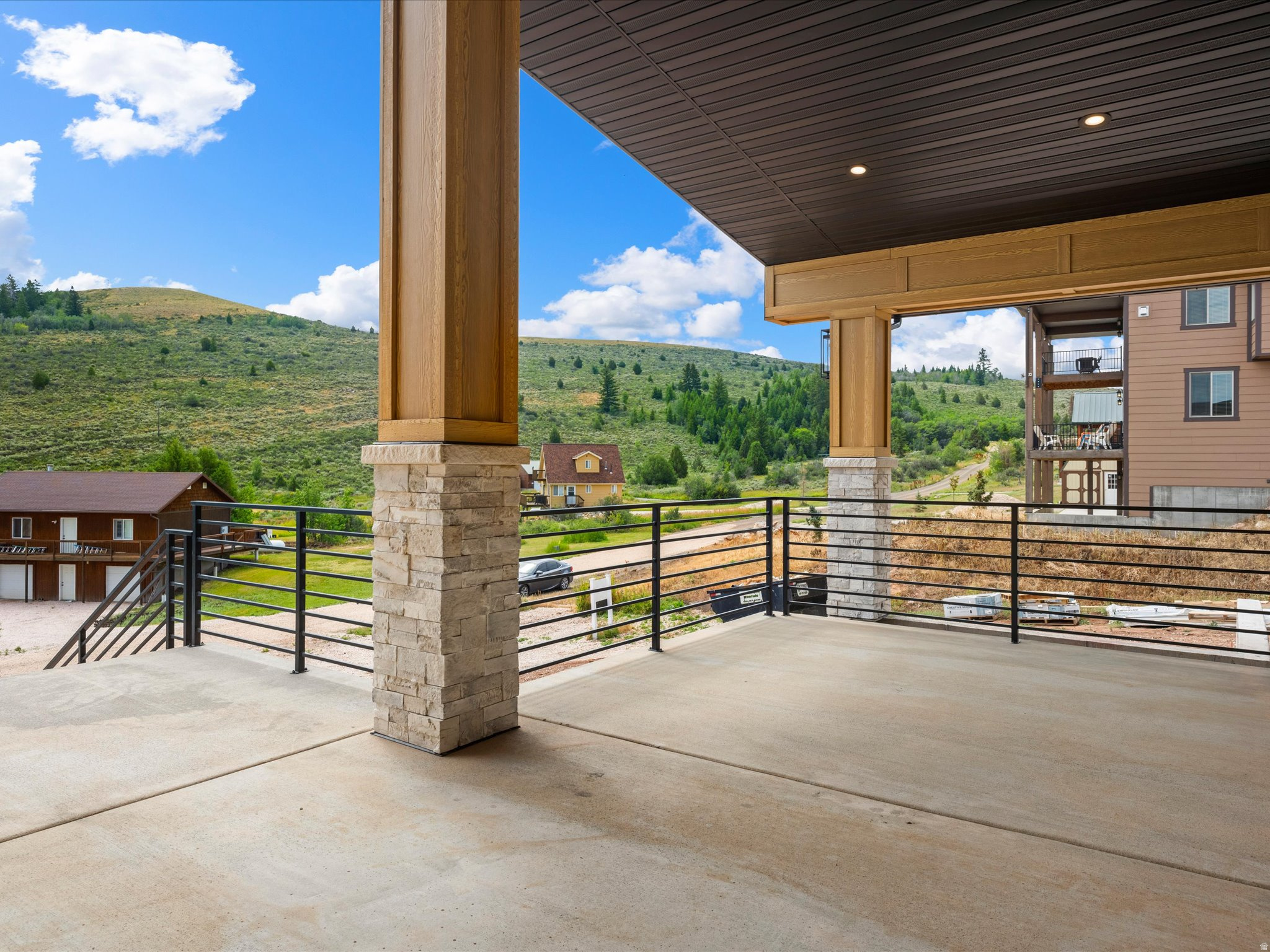 main property photo 10