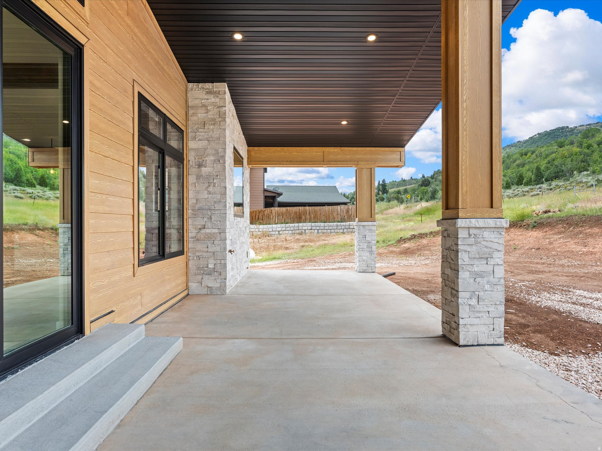 main property photo 45