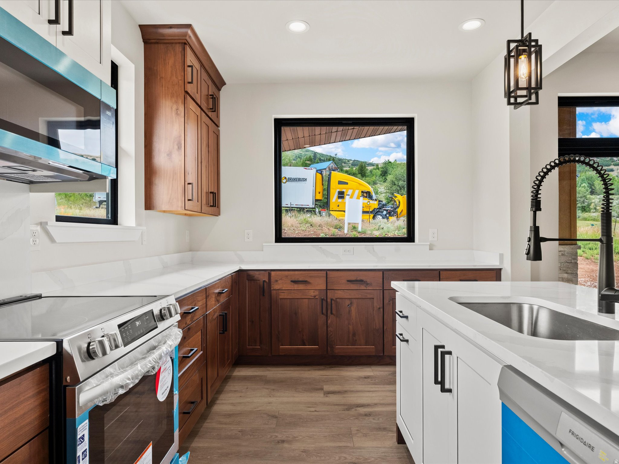 main property photo 76
