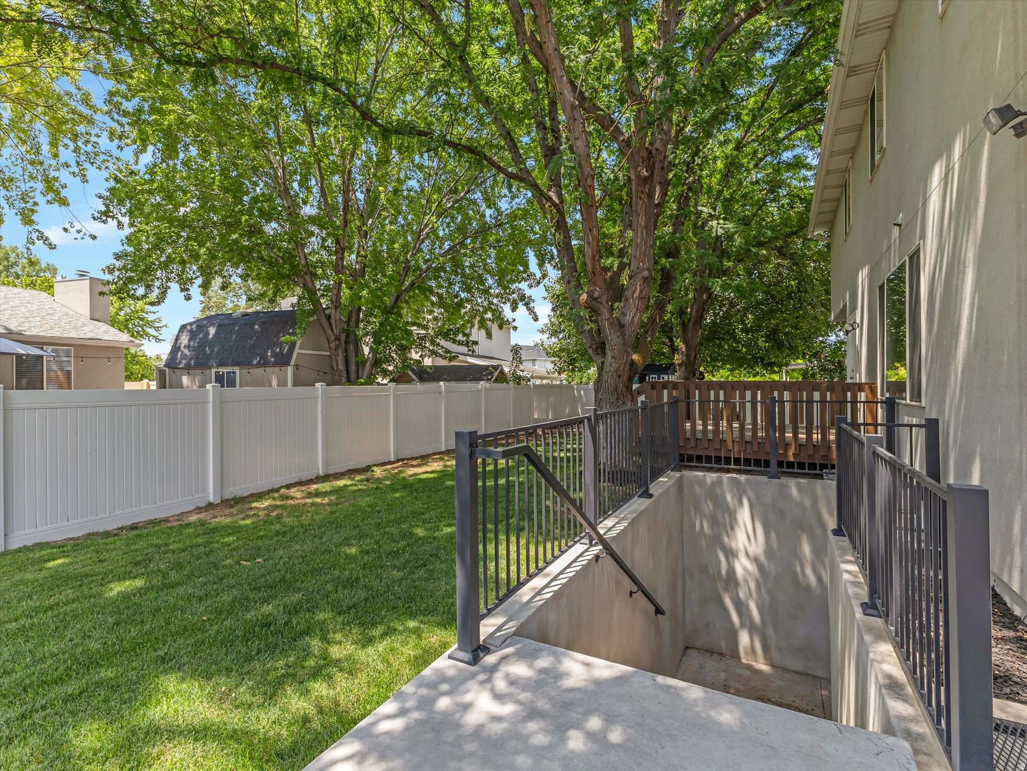 main property photo 43