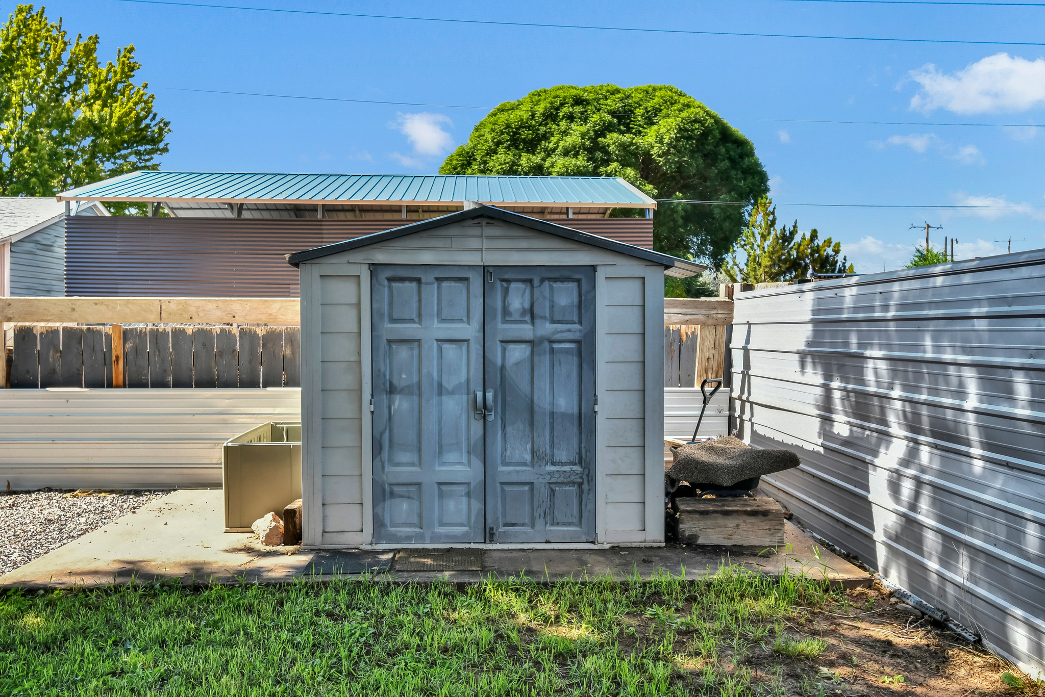 main property photo 28