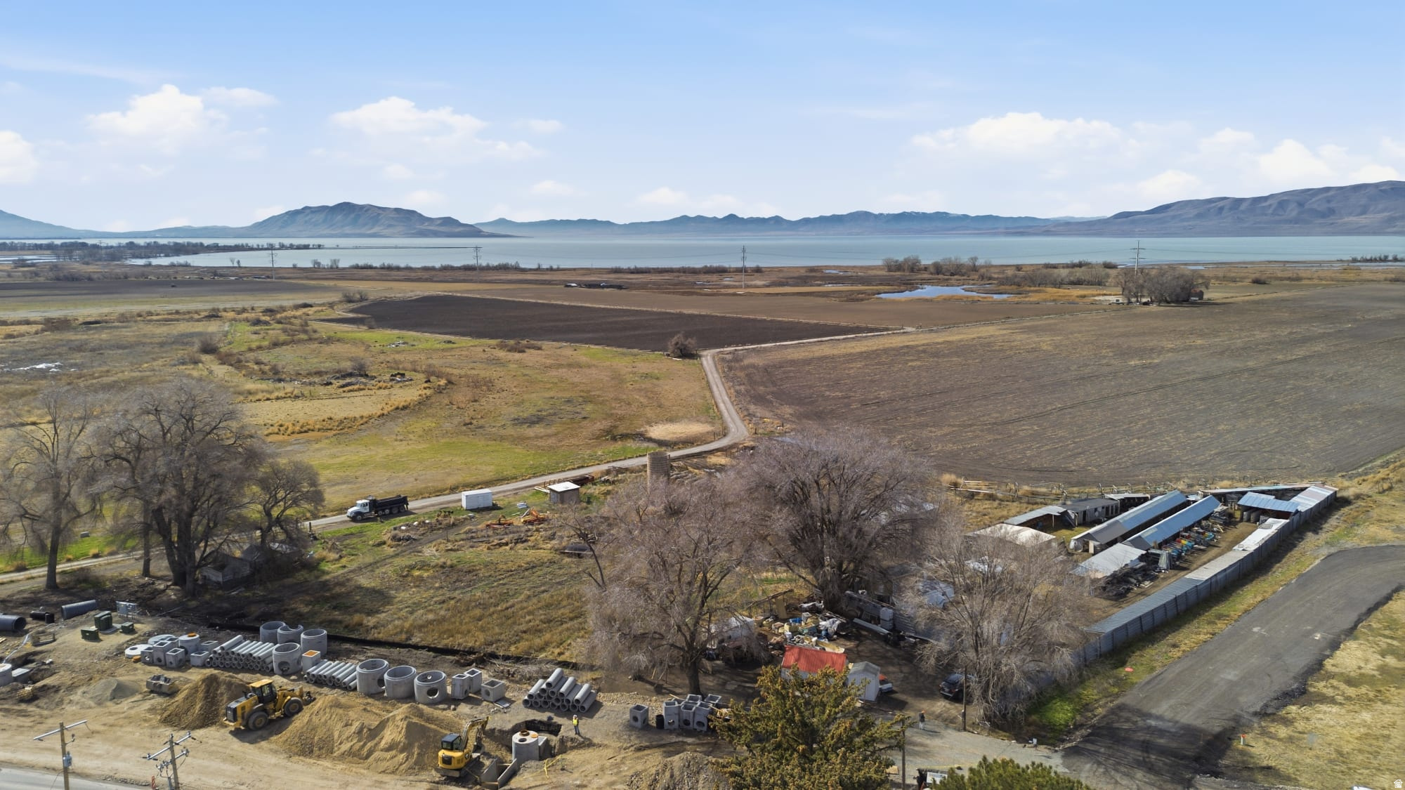 main property photo 13