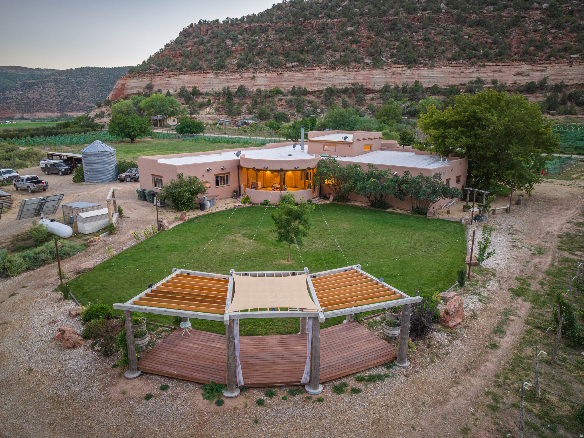 main property photo 2
