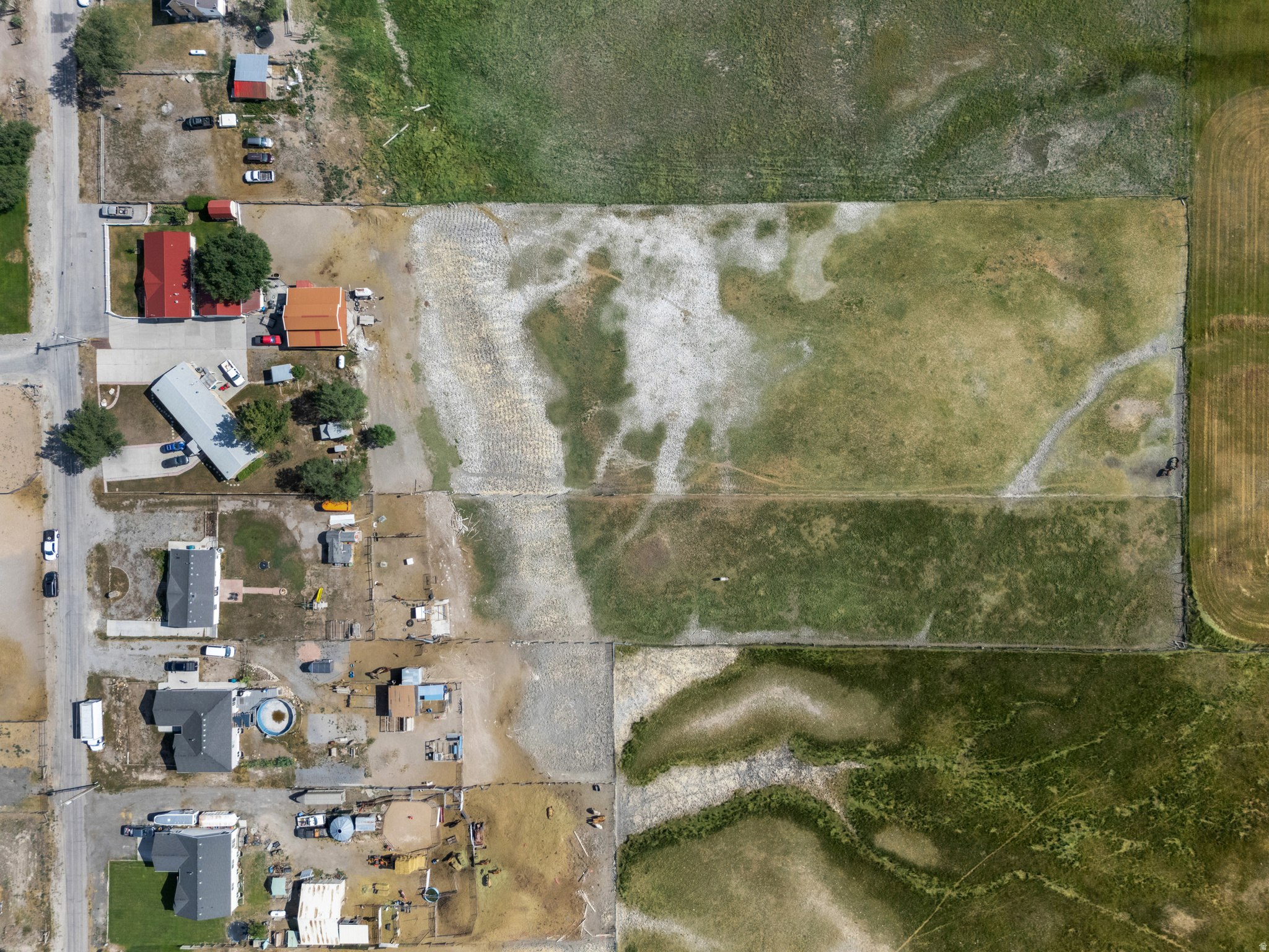 main property photo 30