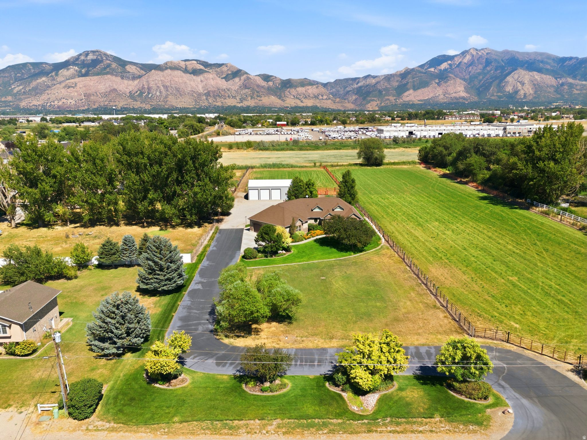 main property photo 13