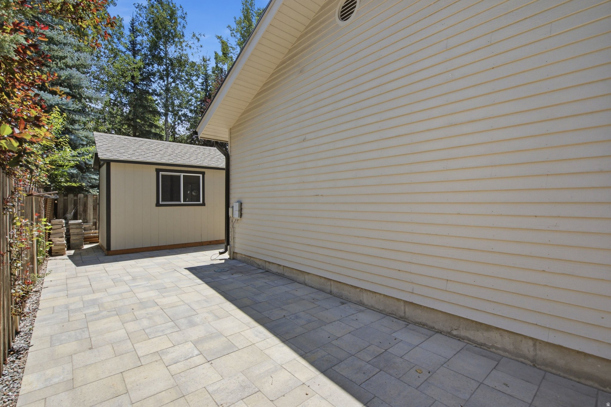 main property photo 91