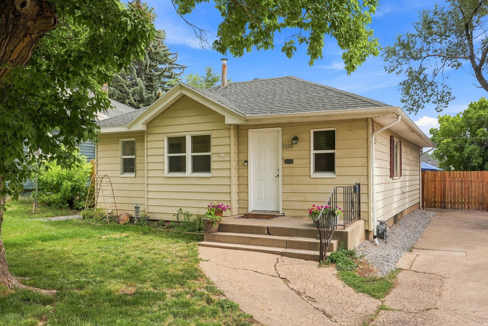 main property photo 23