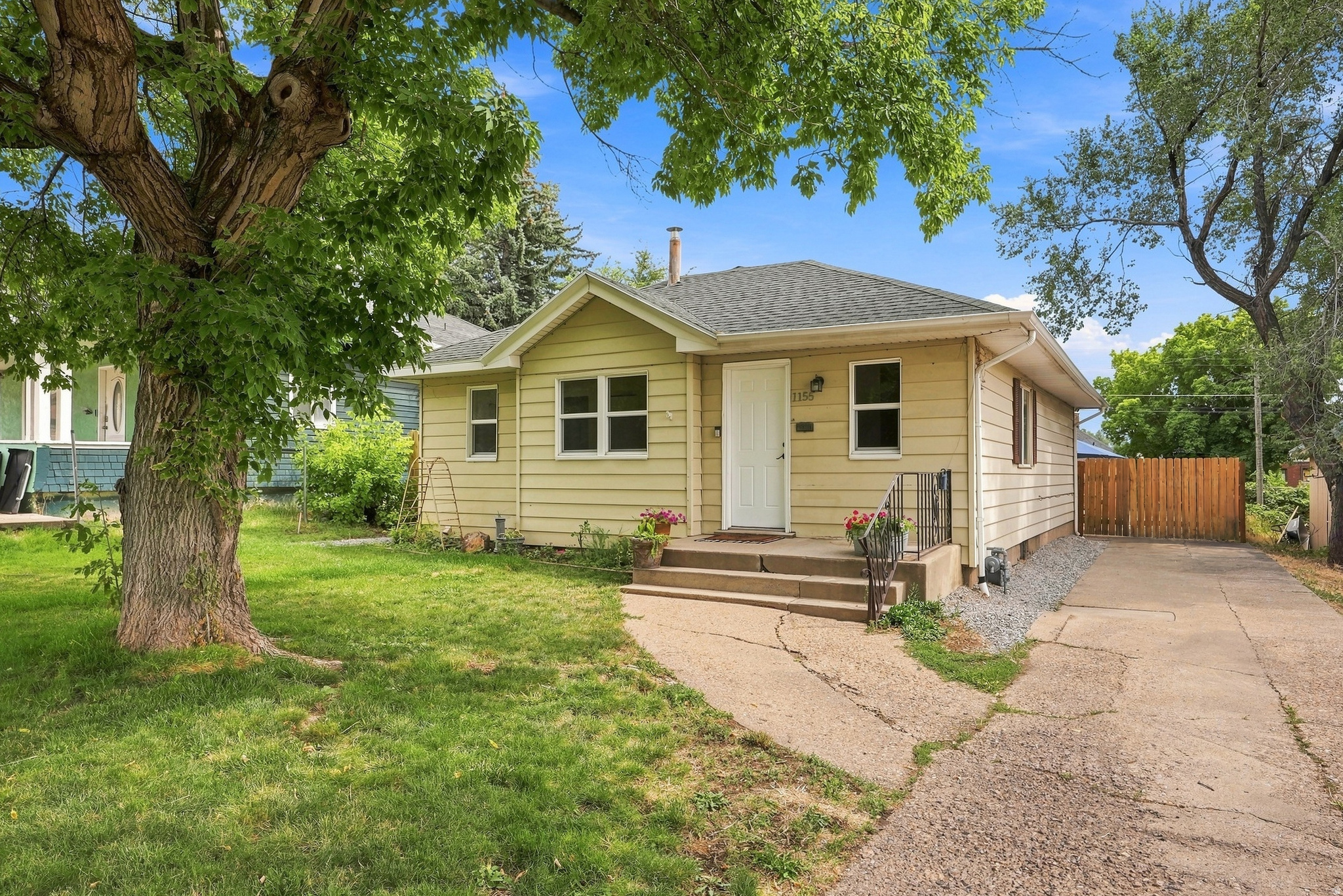 main property photo 29