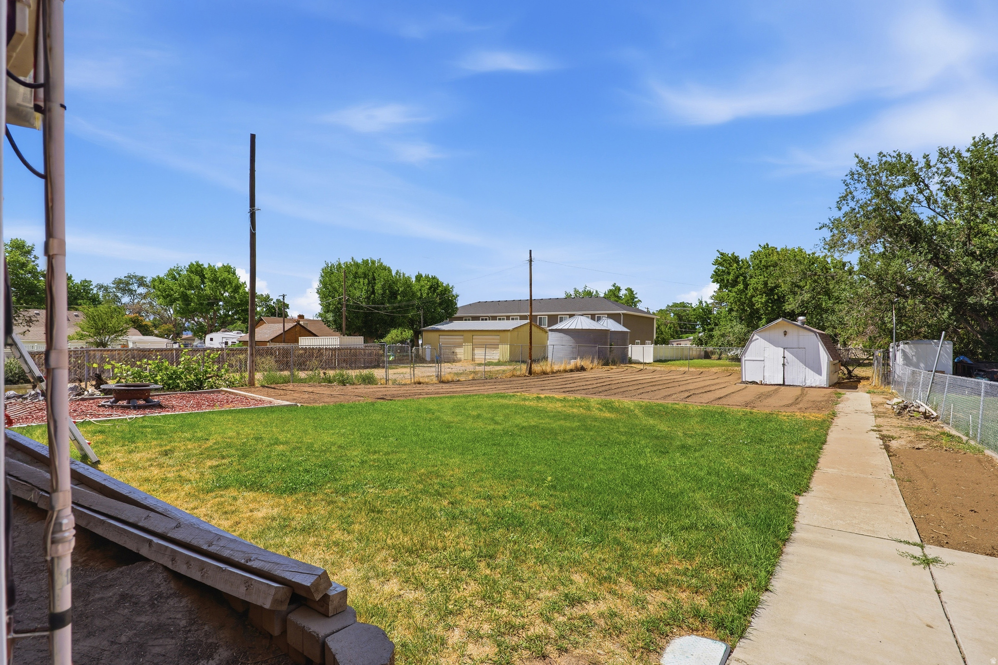 main property photo 22