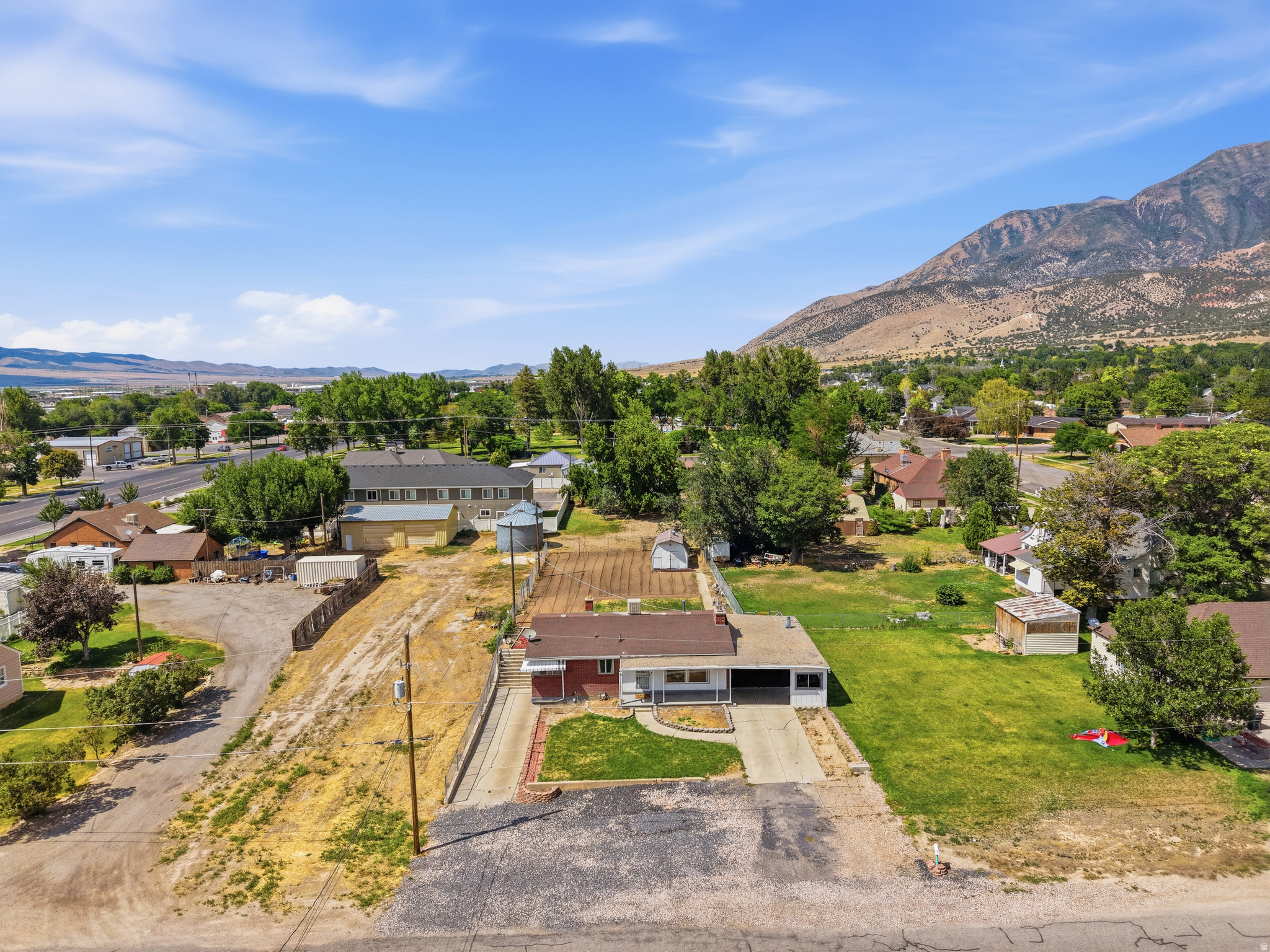 main property photo 27
