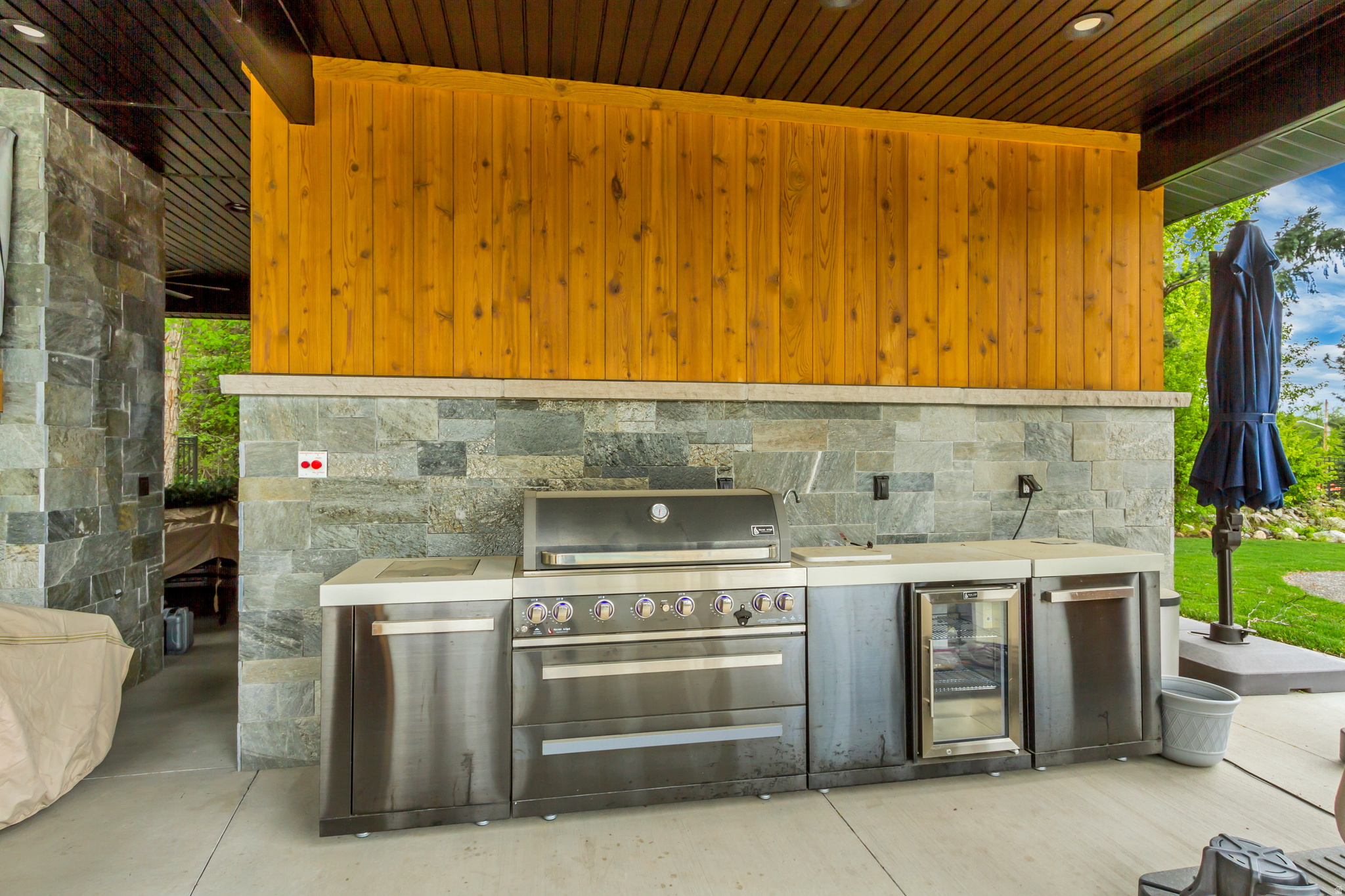main property photo 114
