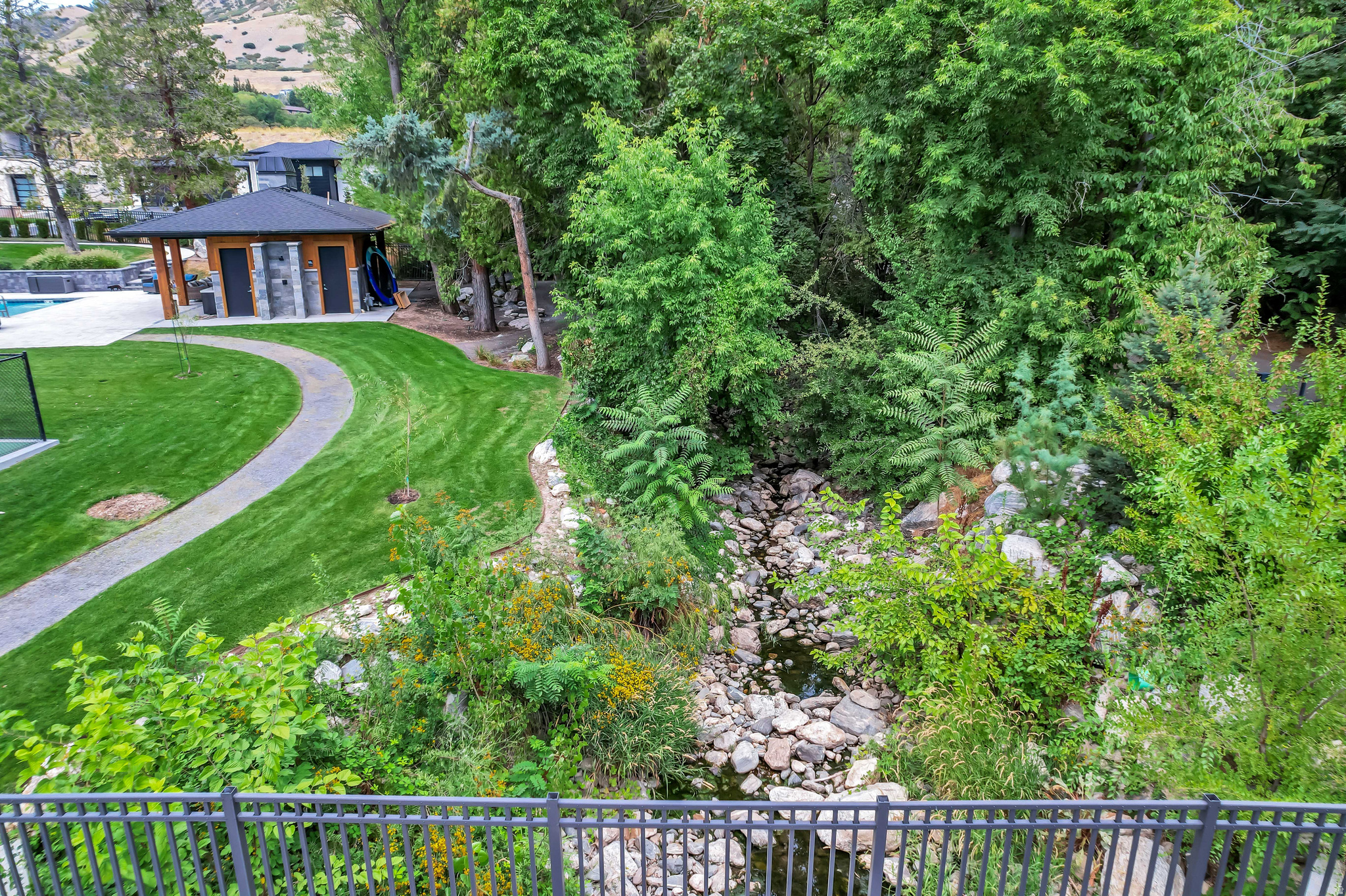 main property photo 39