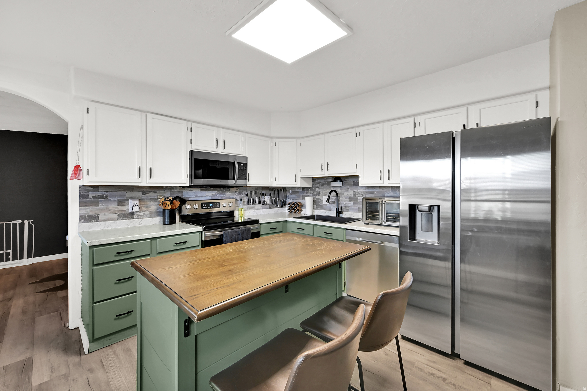 main property photo 10