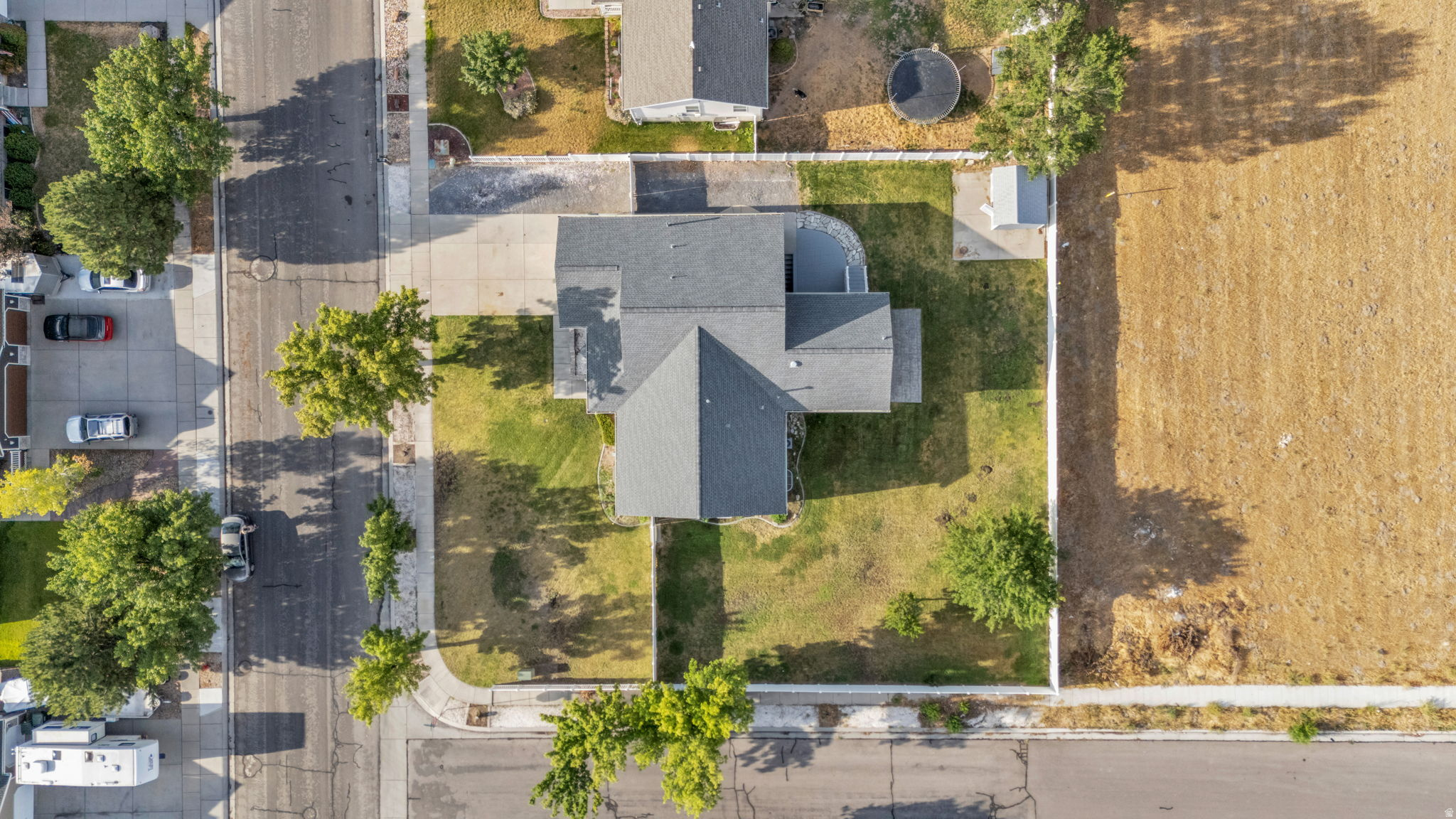 main property photo 46