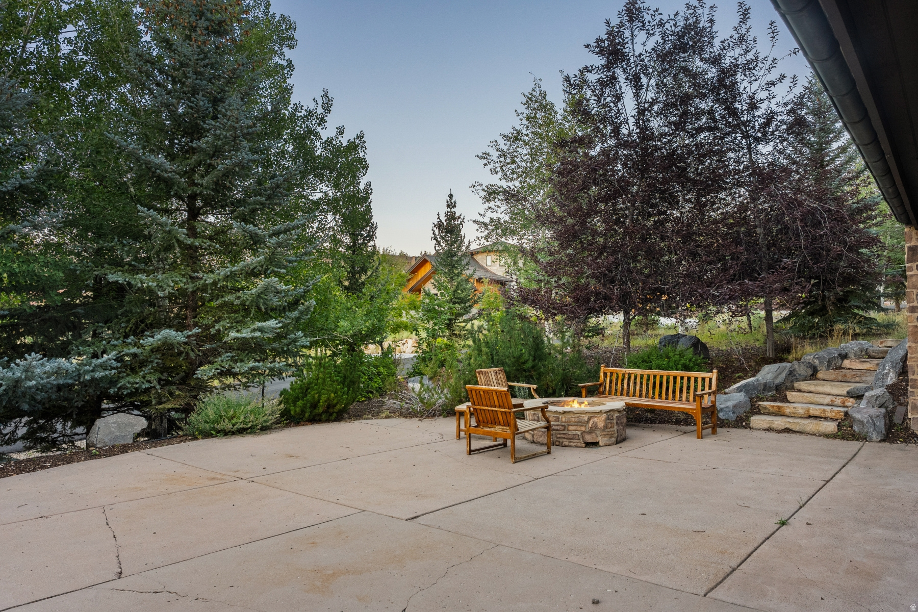 main property photo 45