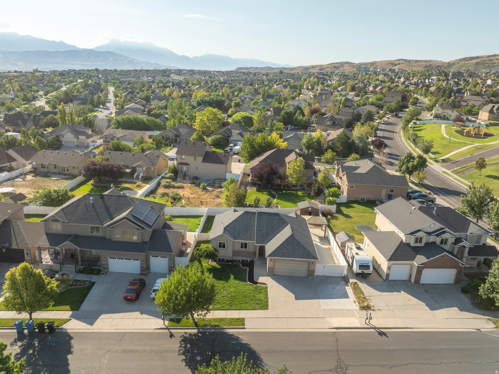 main property photo 40