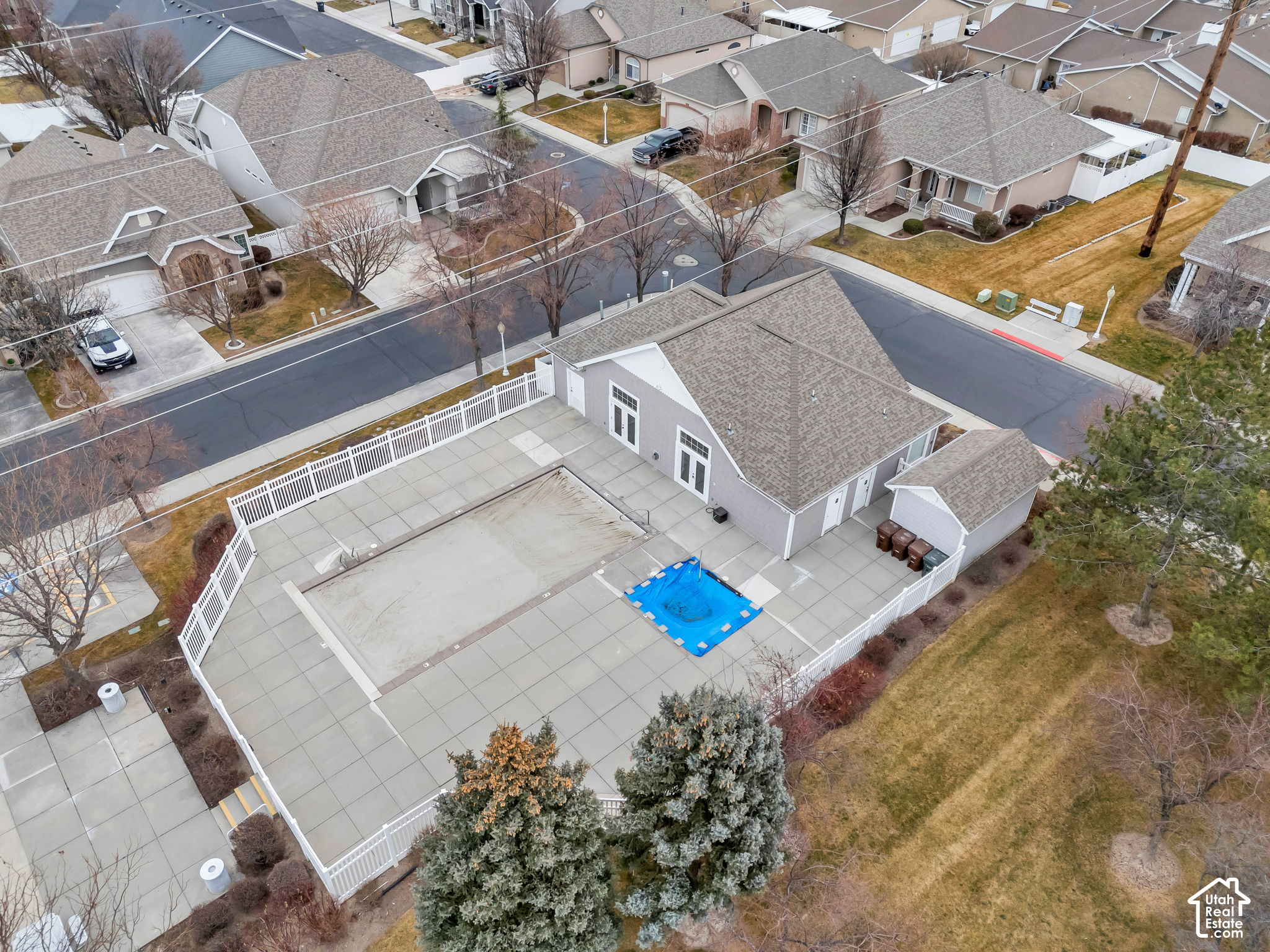 main property photo 33