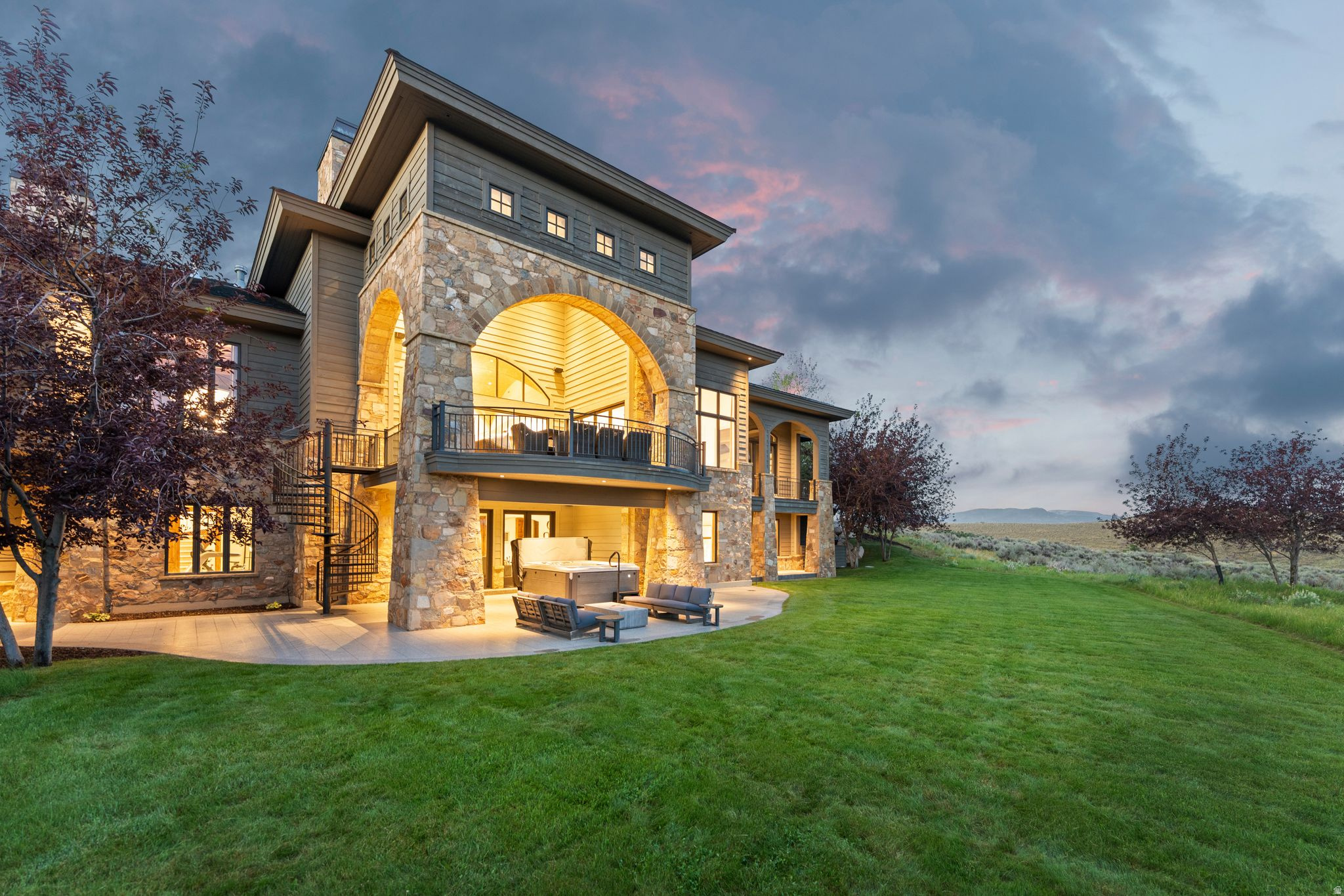 main property photo 128
