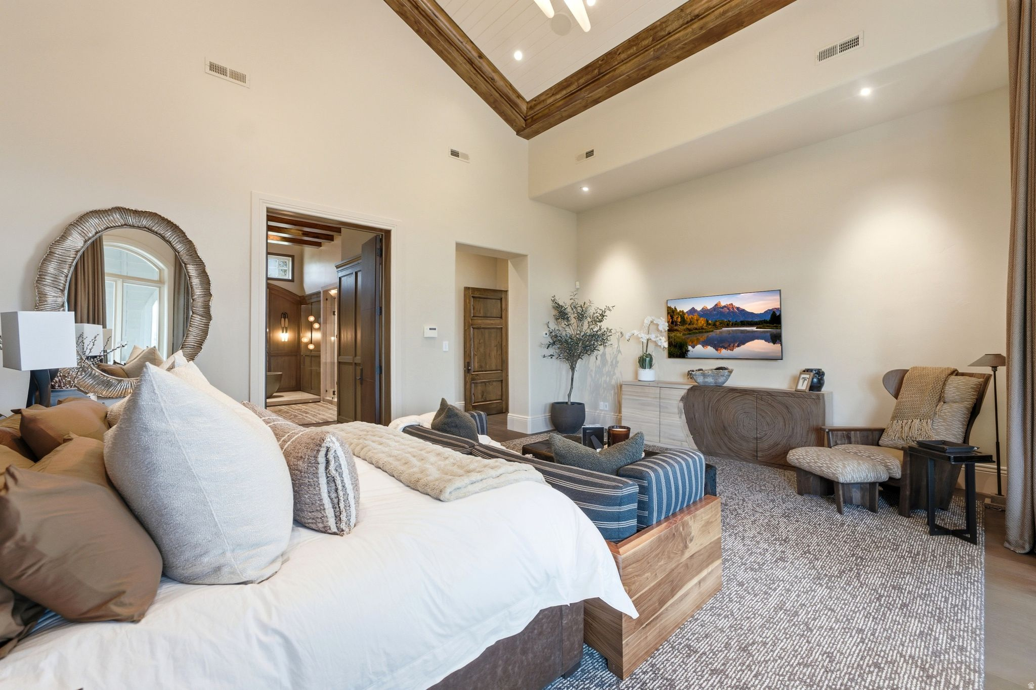 main property photo 90