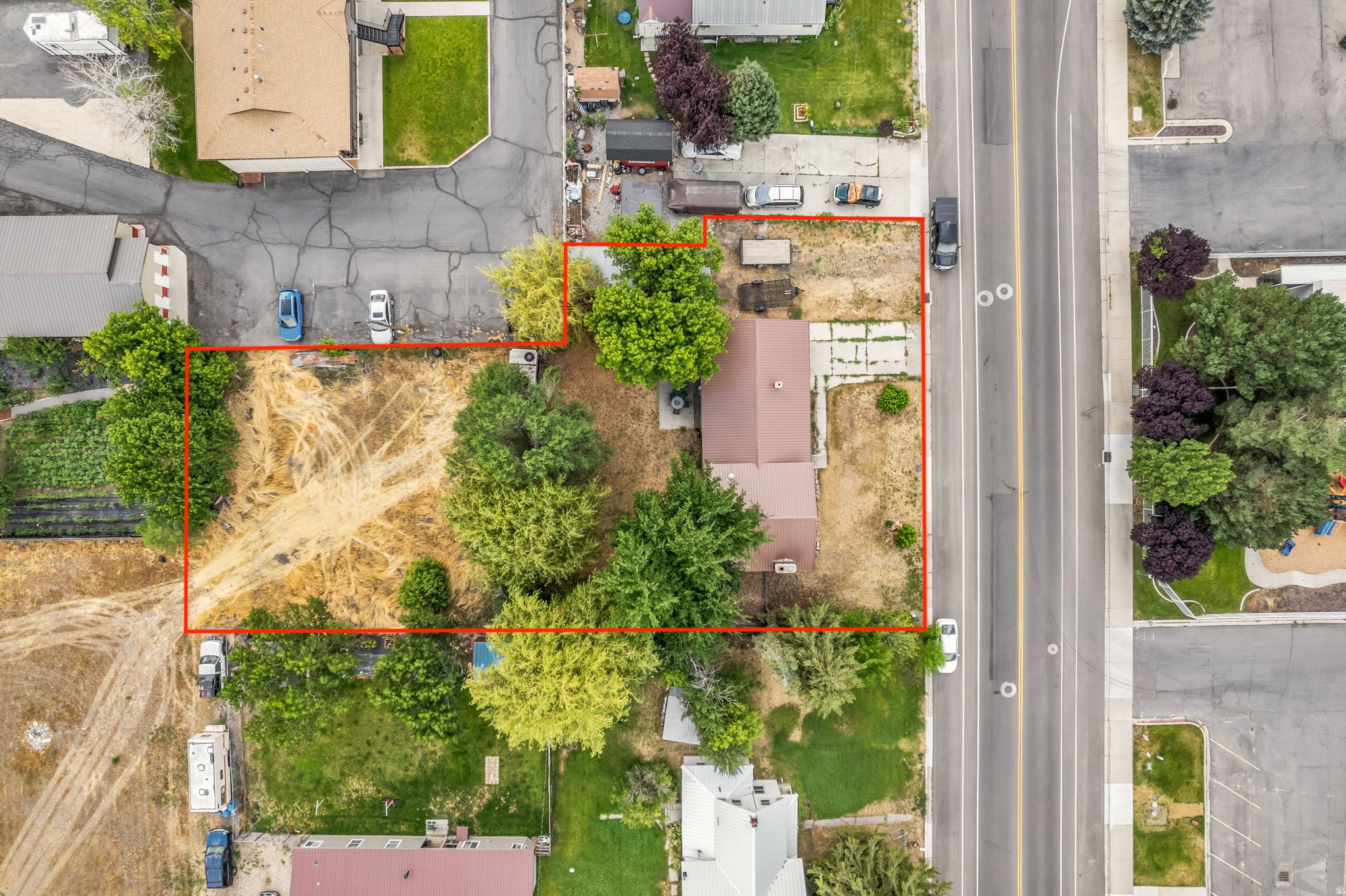 main property photo 40
