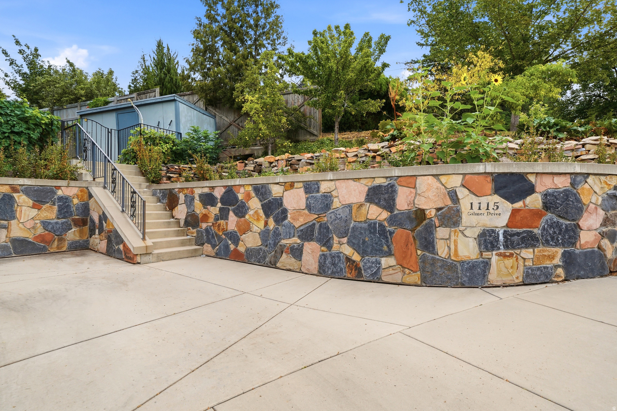 main property photo 31