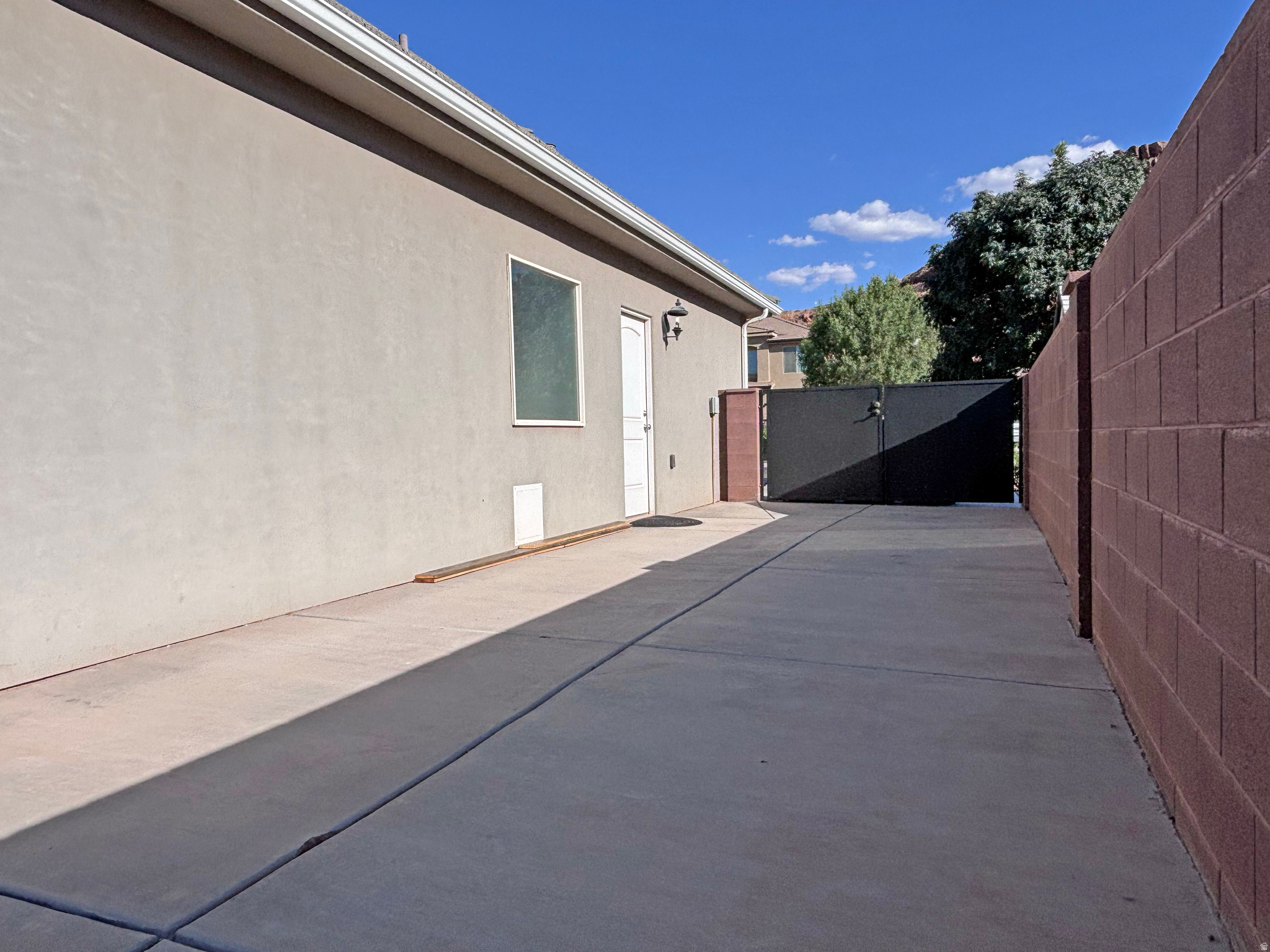 main property photo 44