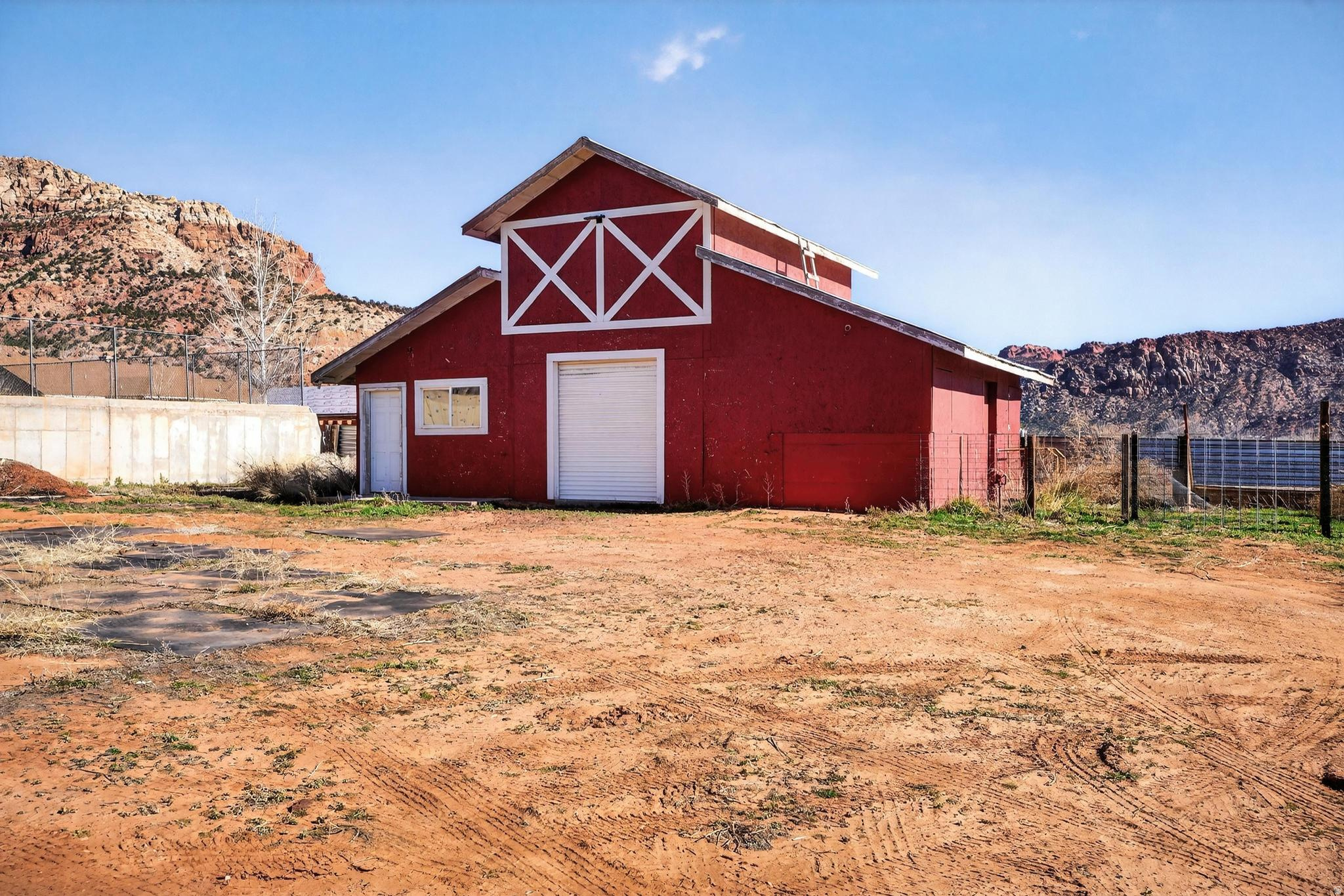 main property photo 3