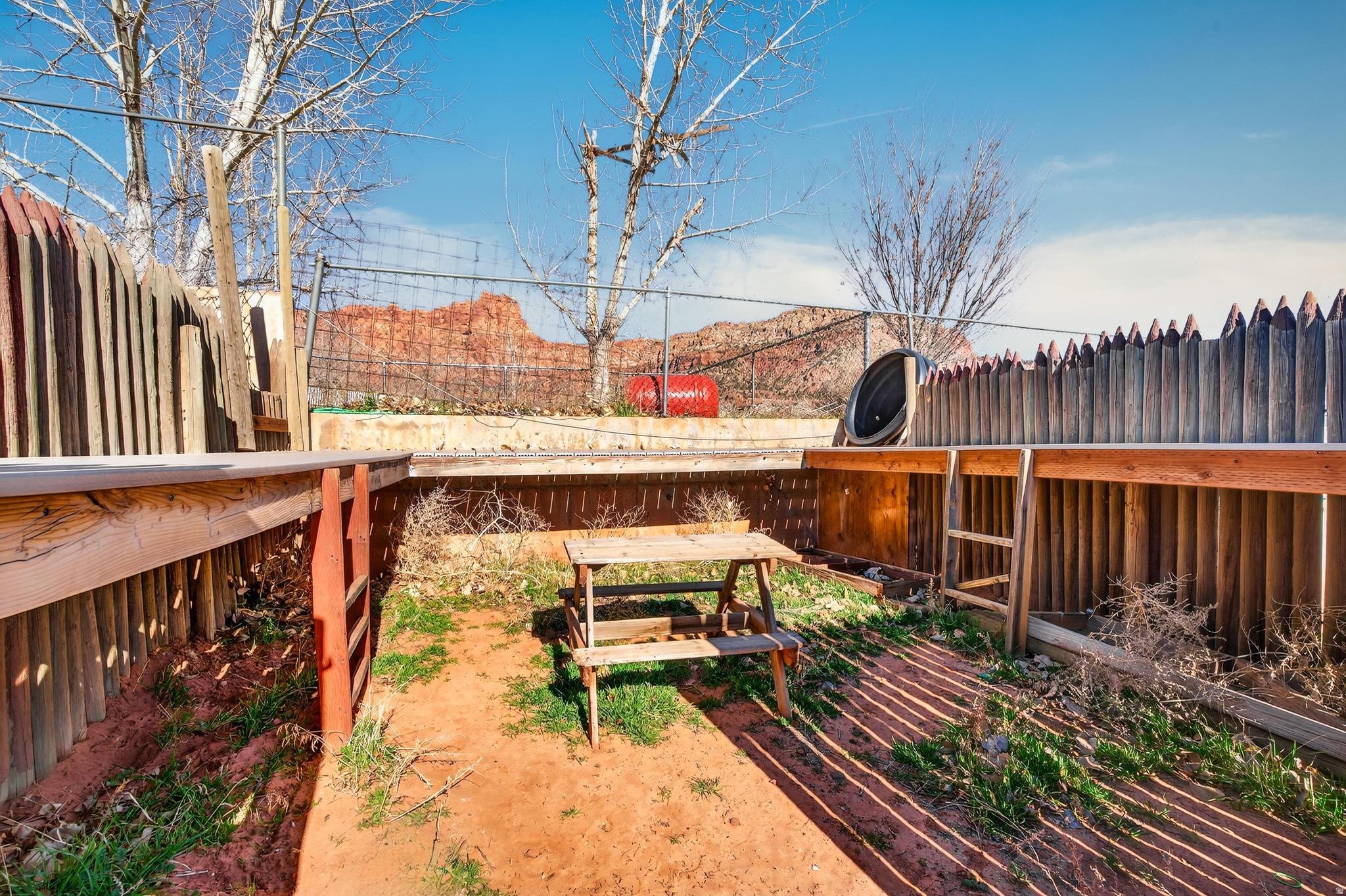 main property photo 66