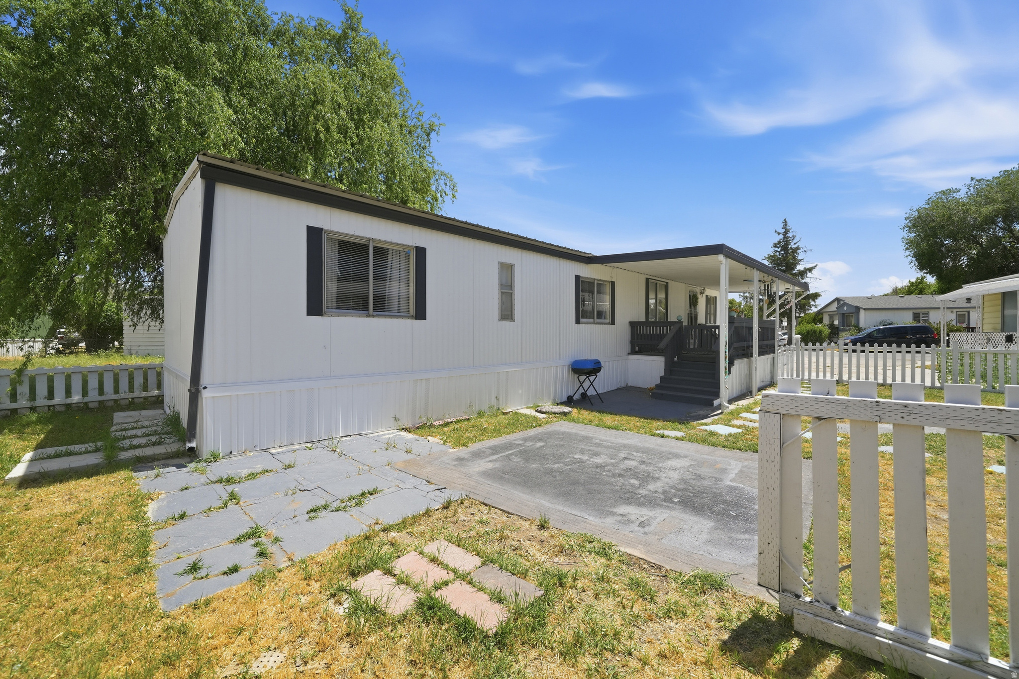 main property photo 14