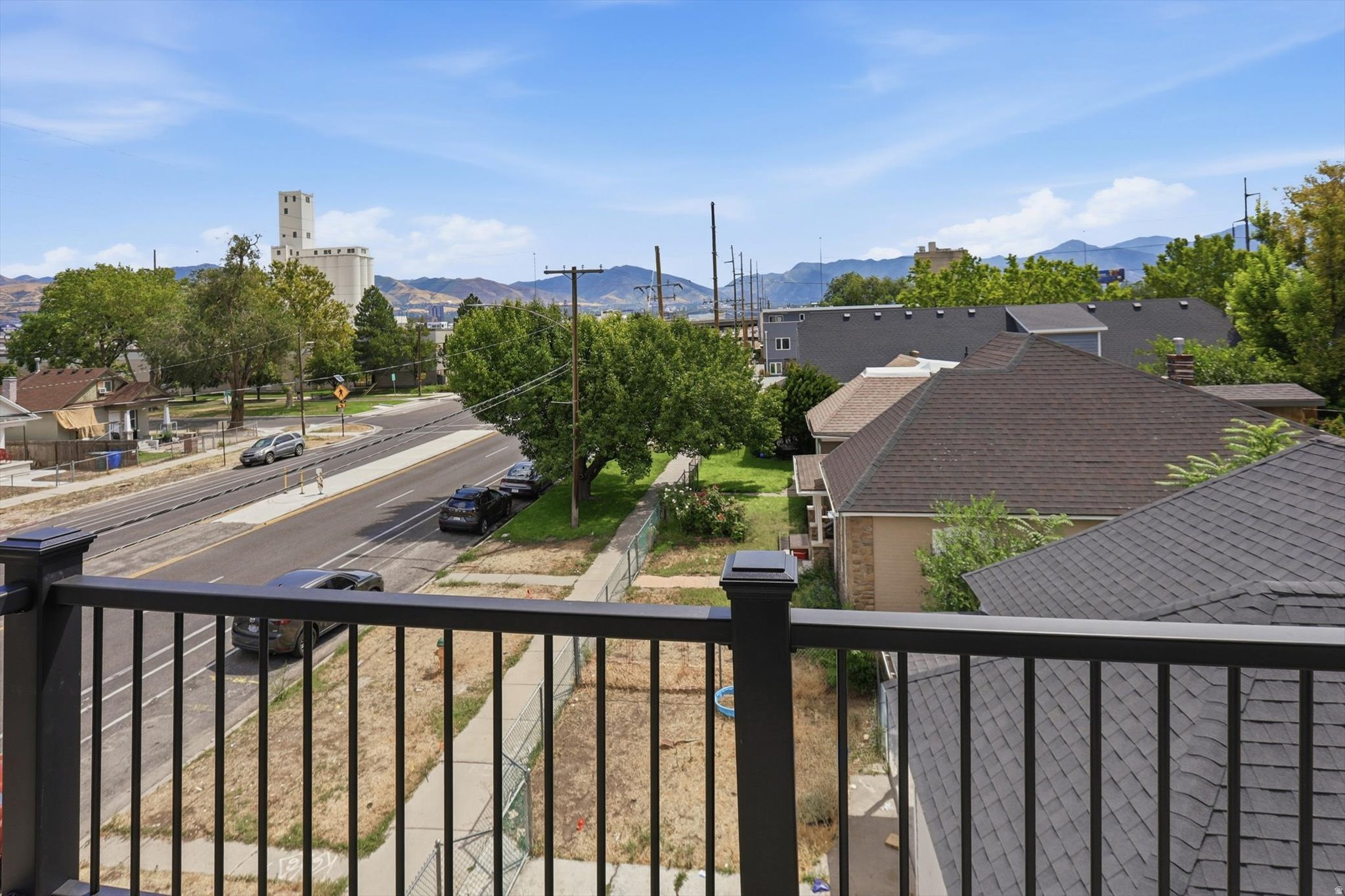 main property photo 17