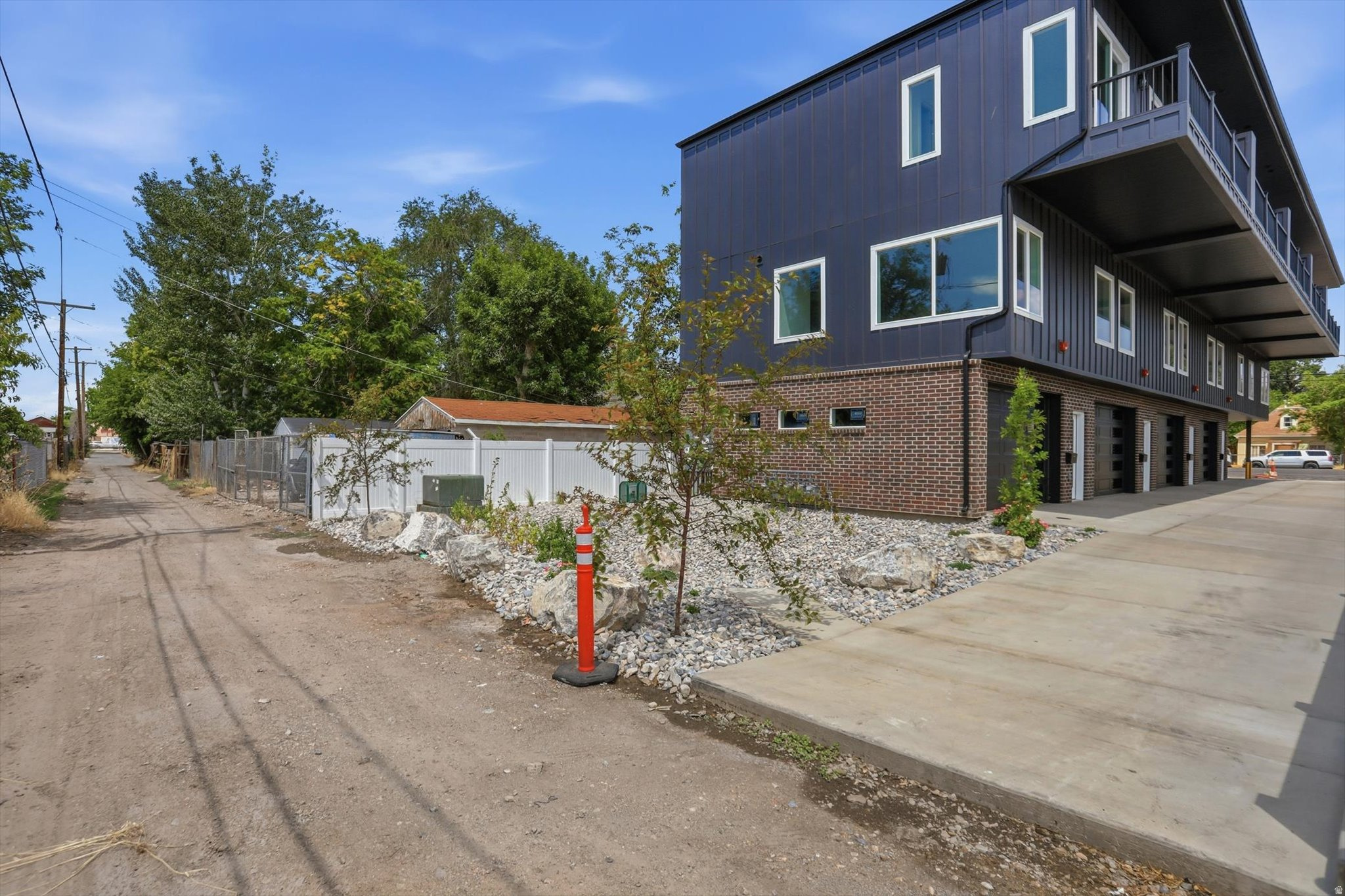 main property photo 50