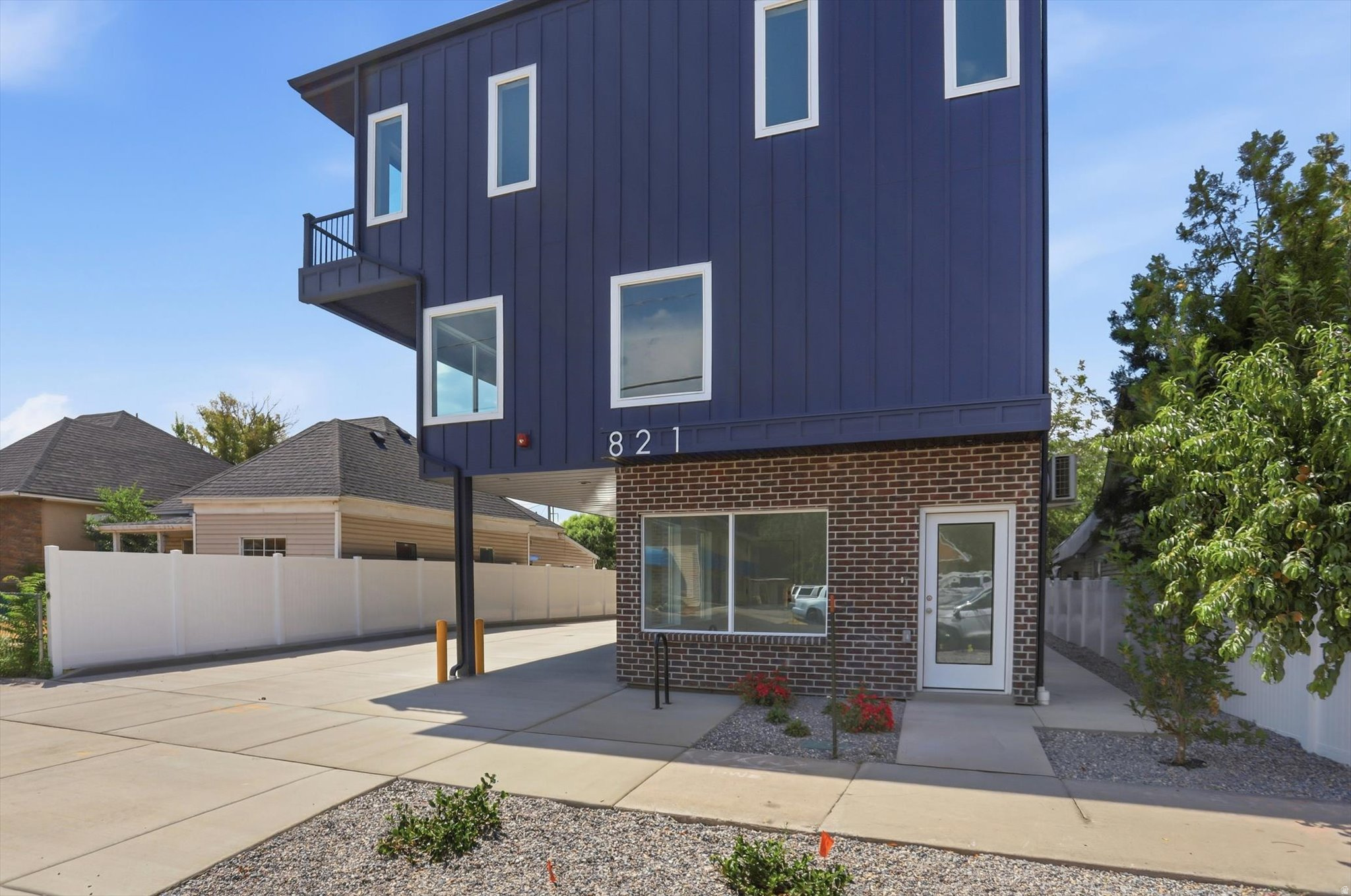 main property photo 3